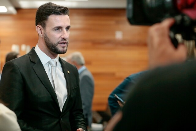 Deputado Felipe Estevão