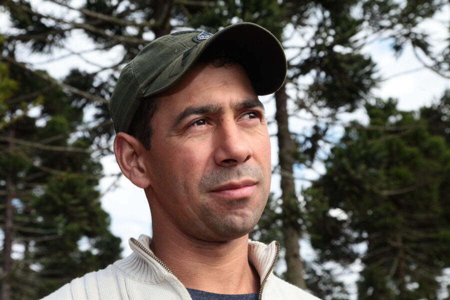 Agricultor Eder Pessoa de Lis investiu em tanques para criação do peixe há três anos