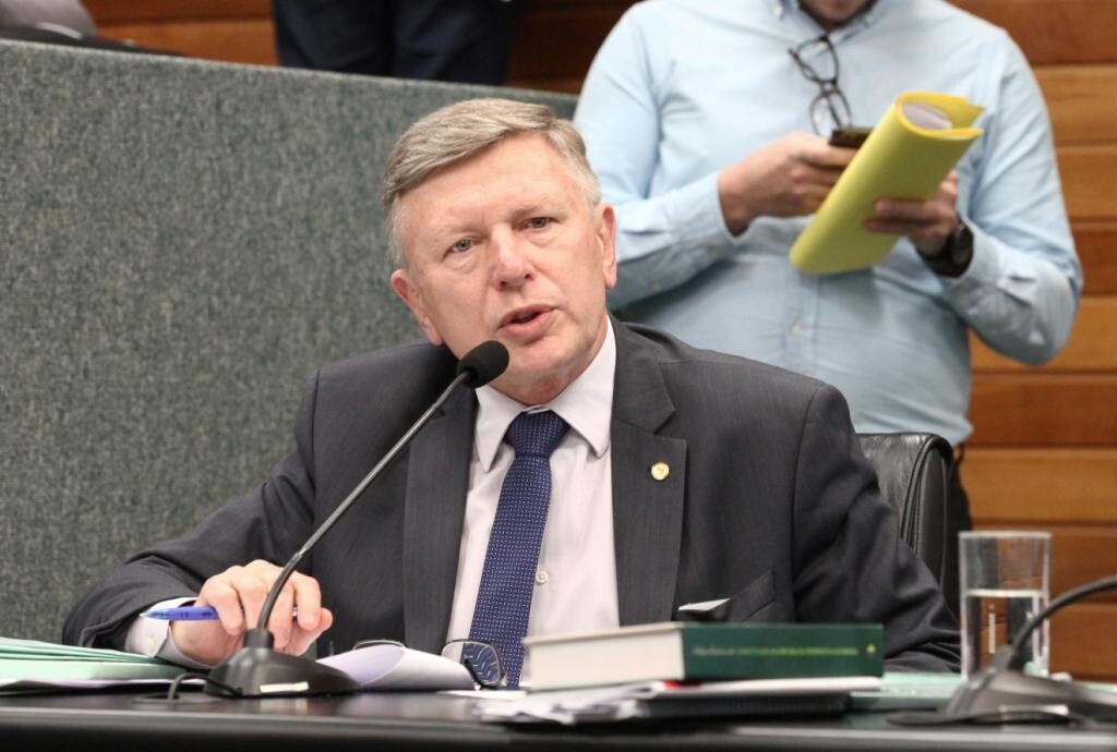 Sustação de decretos que aumentam ICMS avança na CCJ