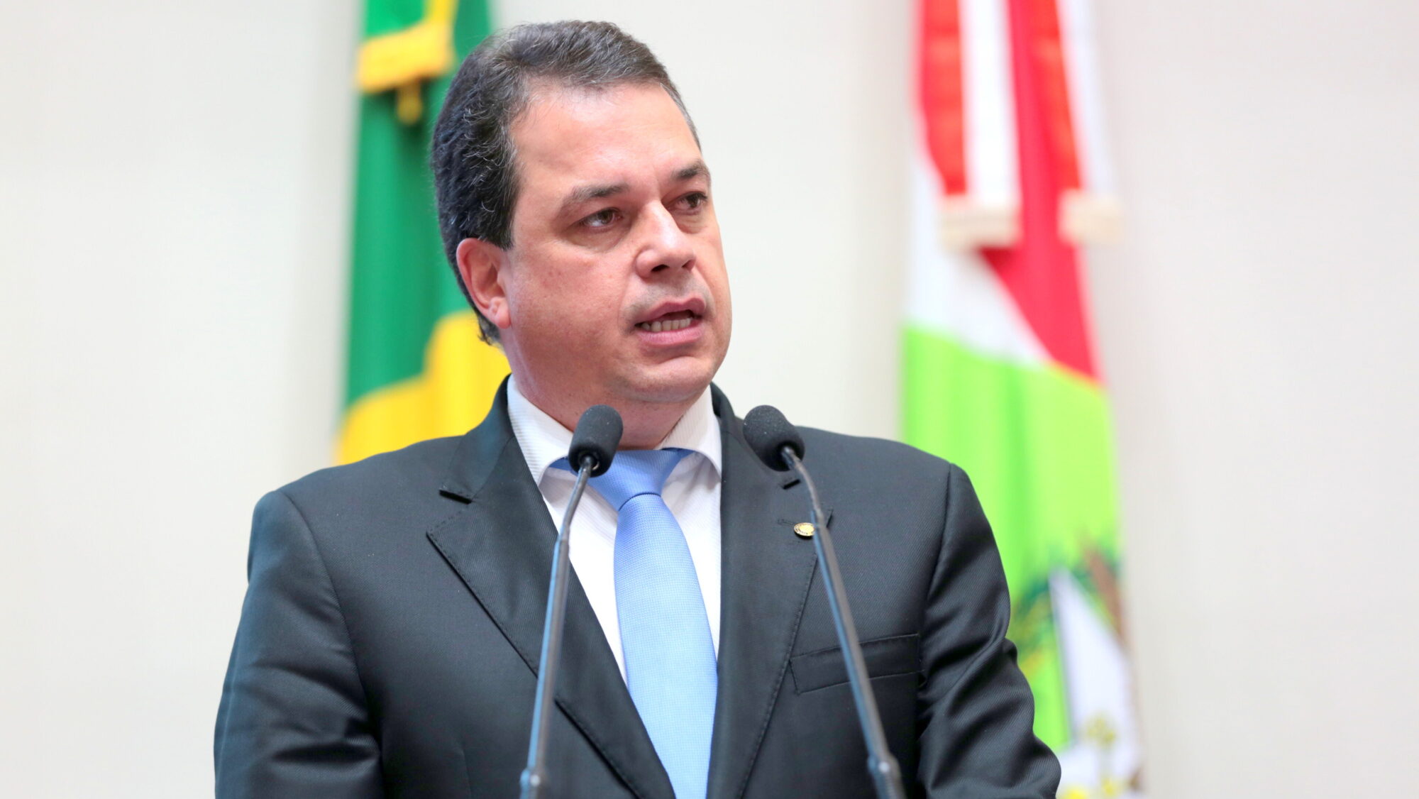 Minotto solicita reforma e ampliação de 11 escolas da Amrec
