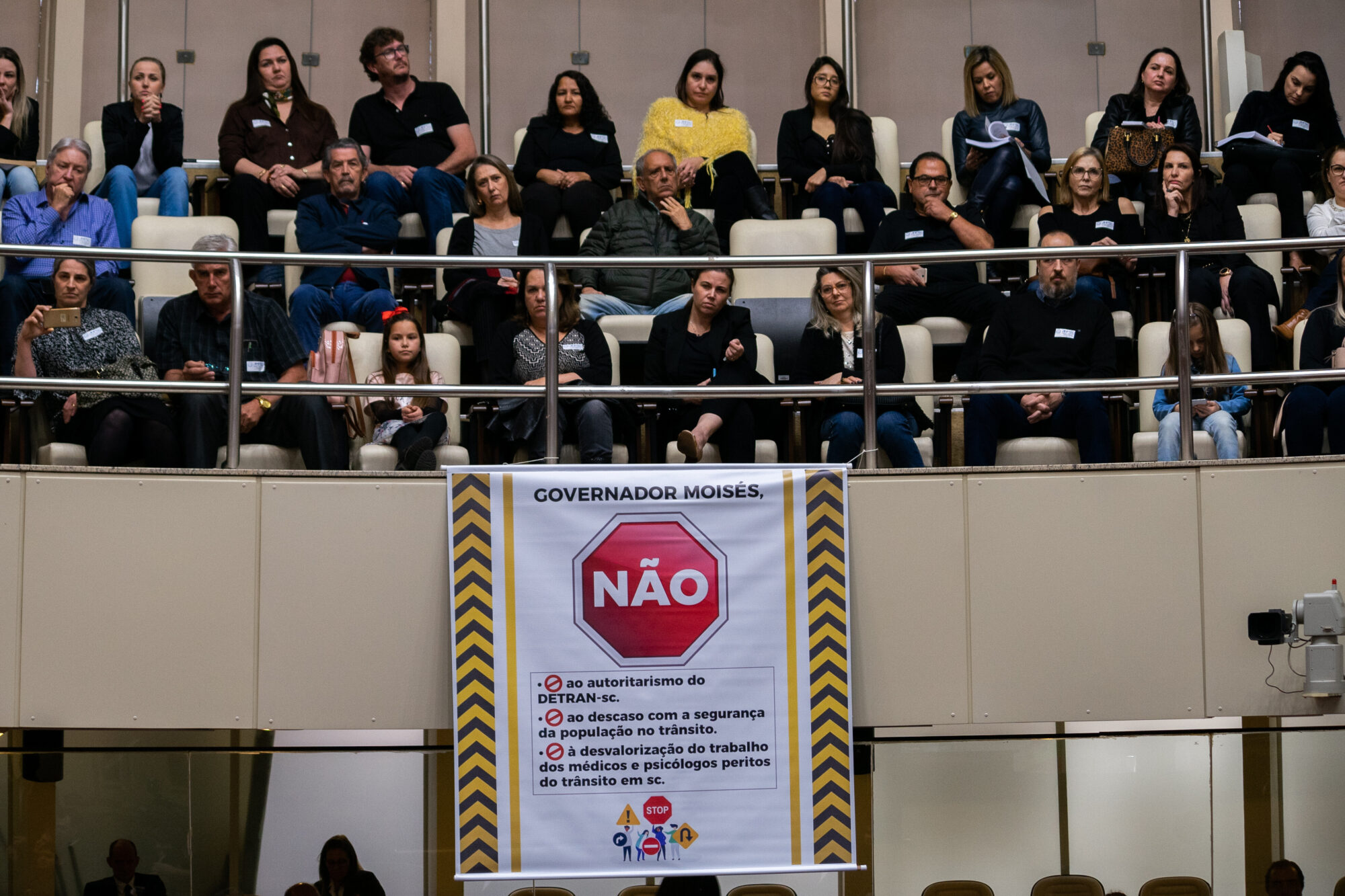 Profissionais que prestam serviço ao Detran questionam novo sistema de credenciamento; órgão afirma que está apenas cumprindo a legislação vigente