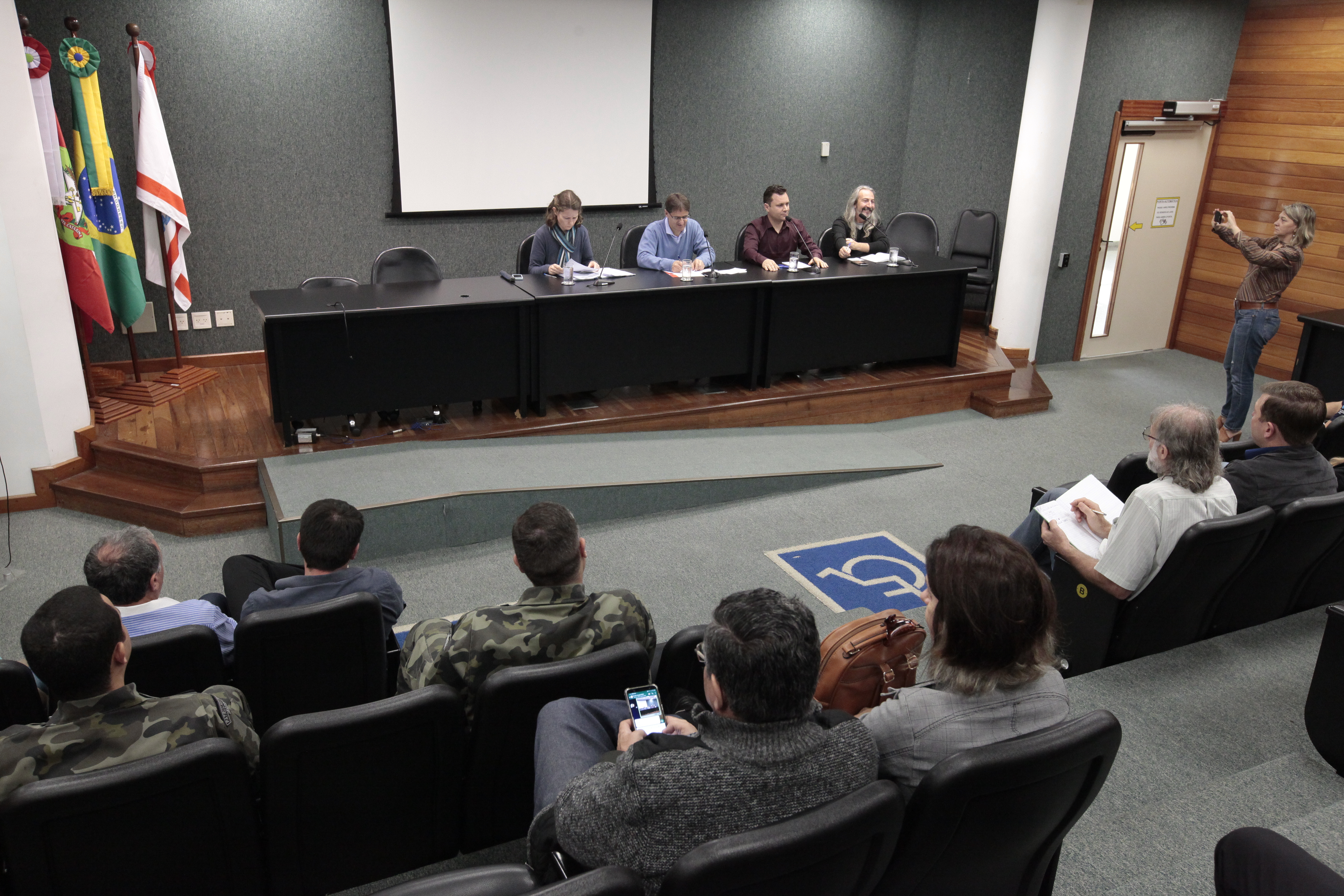 Reunião do Grupo de Trabalho Debate a Importância da Certificação para Uso da Flora Nativa