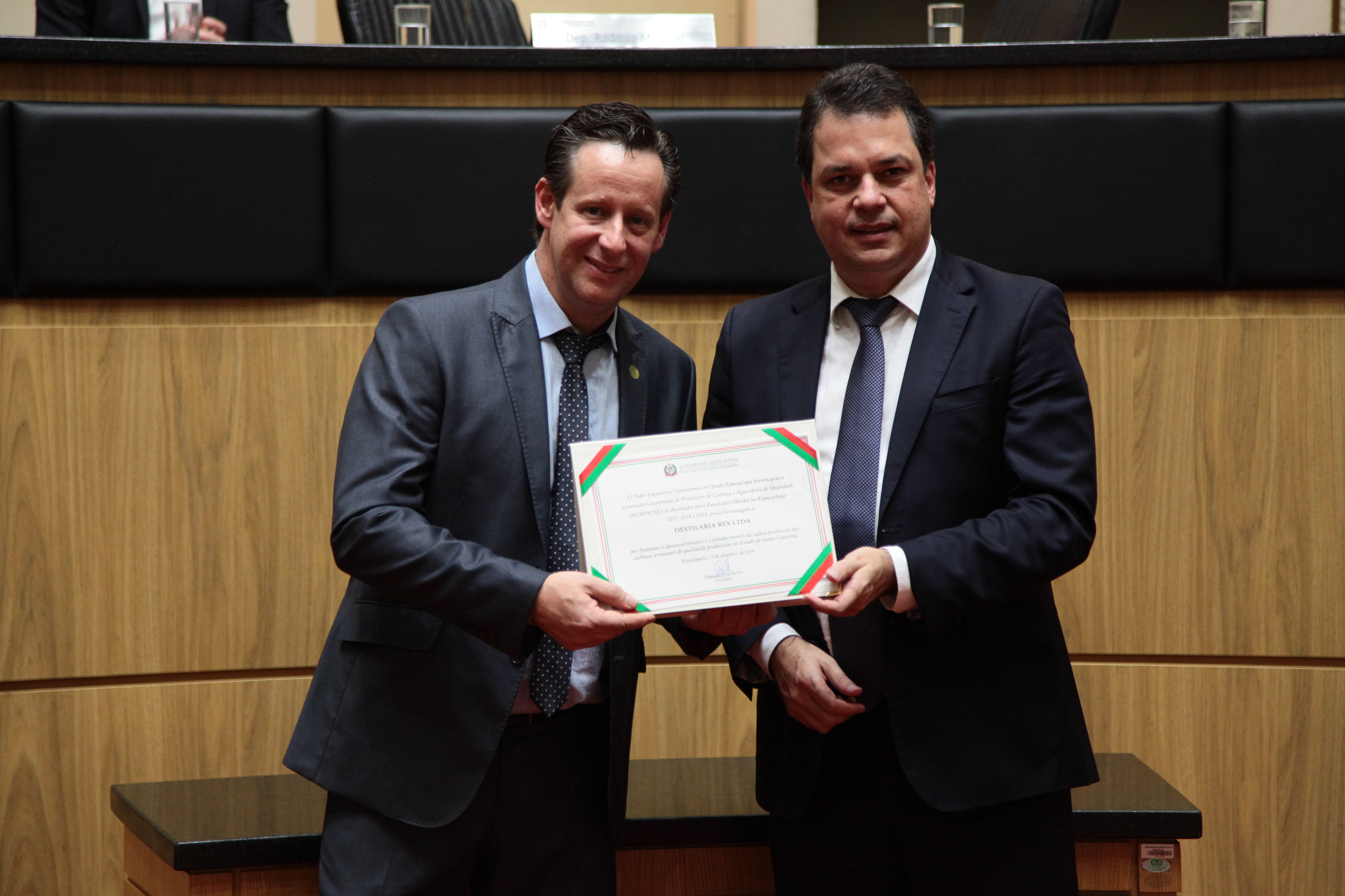 Homenagem à Associação Catarinense dos Produtores de Cachaça e Aguardente de Qualidade de Santa Catarina