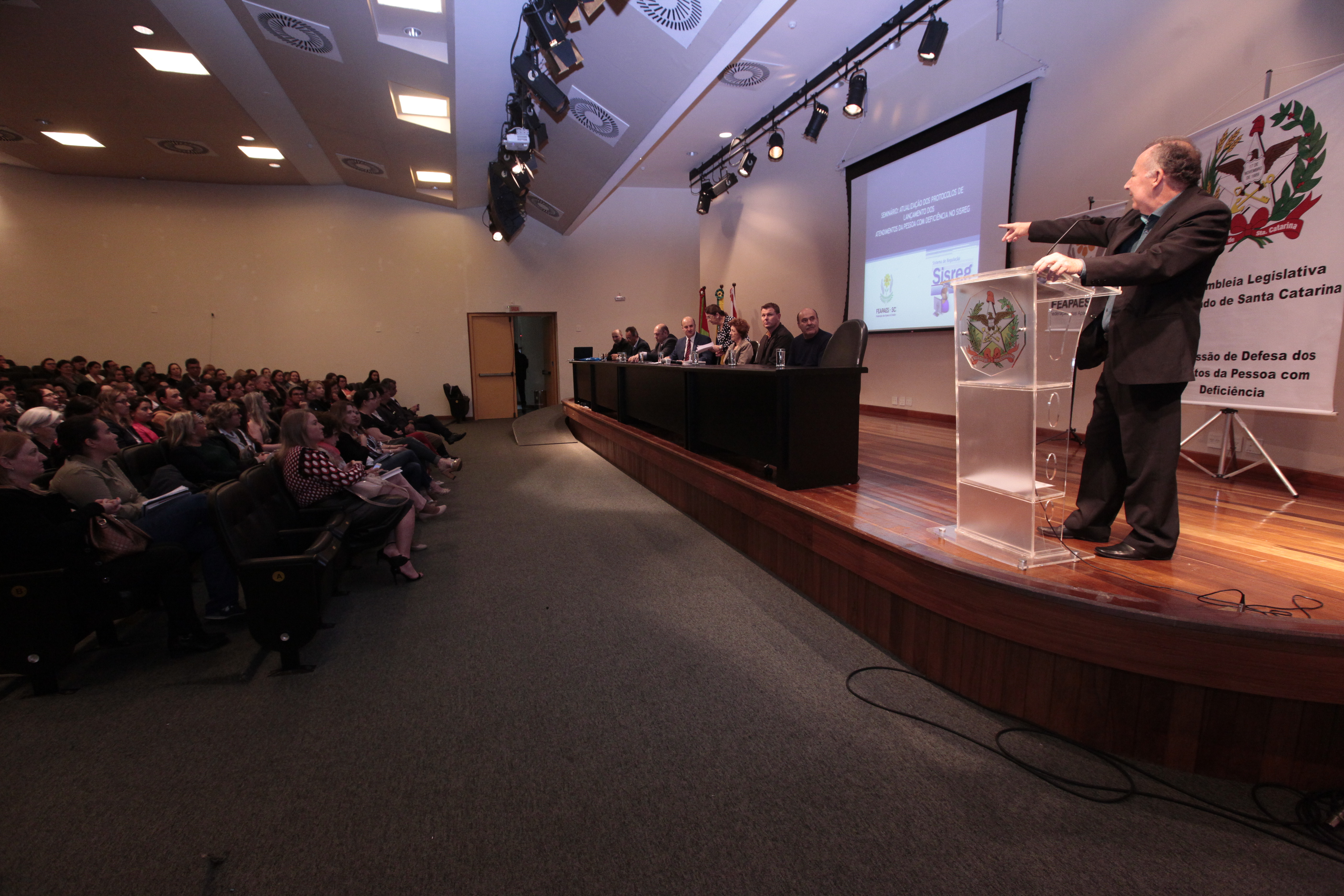 Seminário _ Atualização dos Protocolos de Atendimentos da Pessoa com Deficiência no SISREG