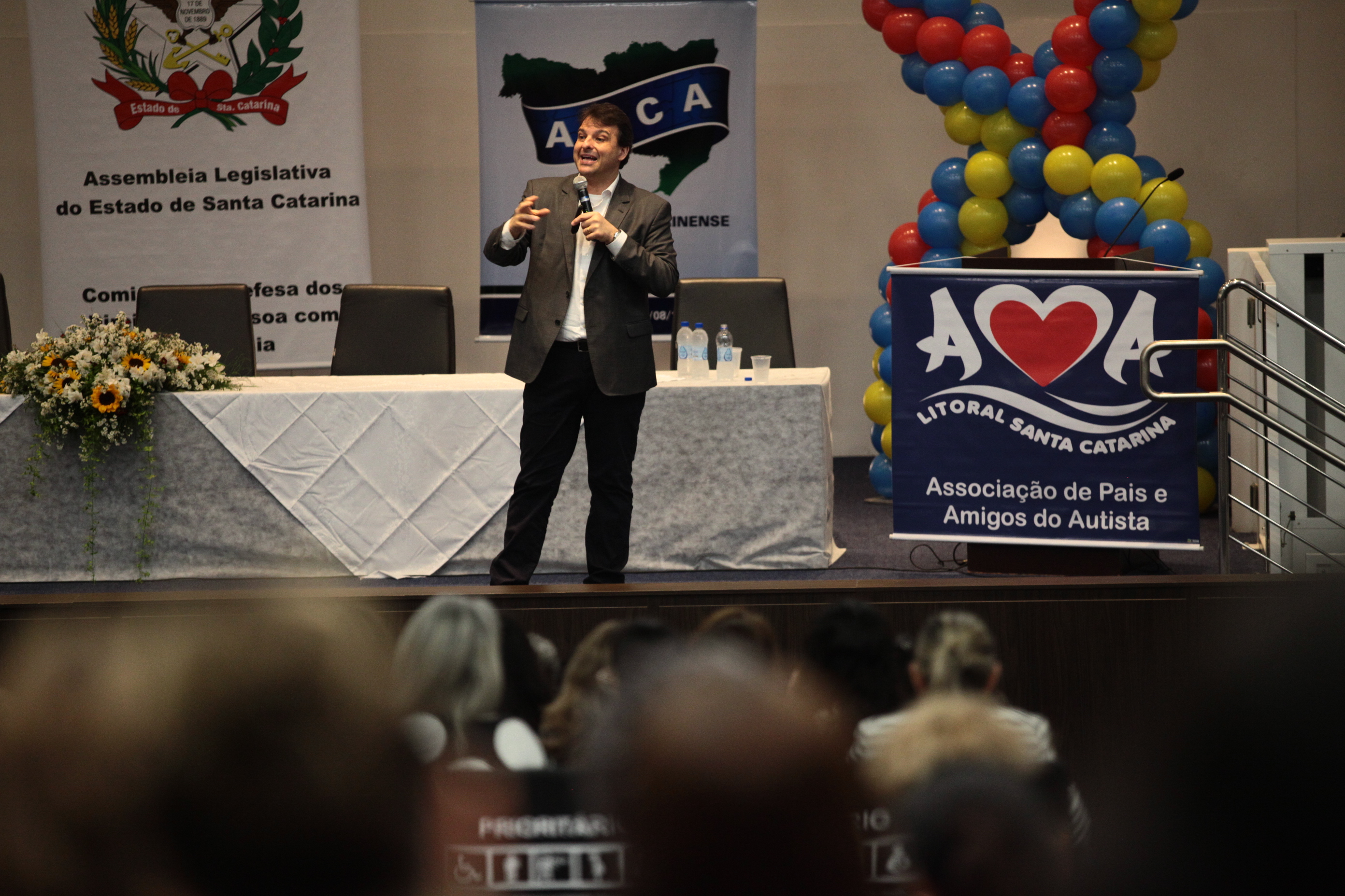Seminário Autismo na Escola - Doutor Clay Brites