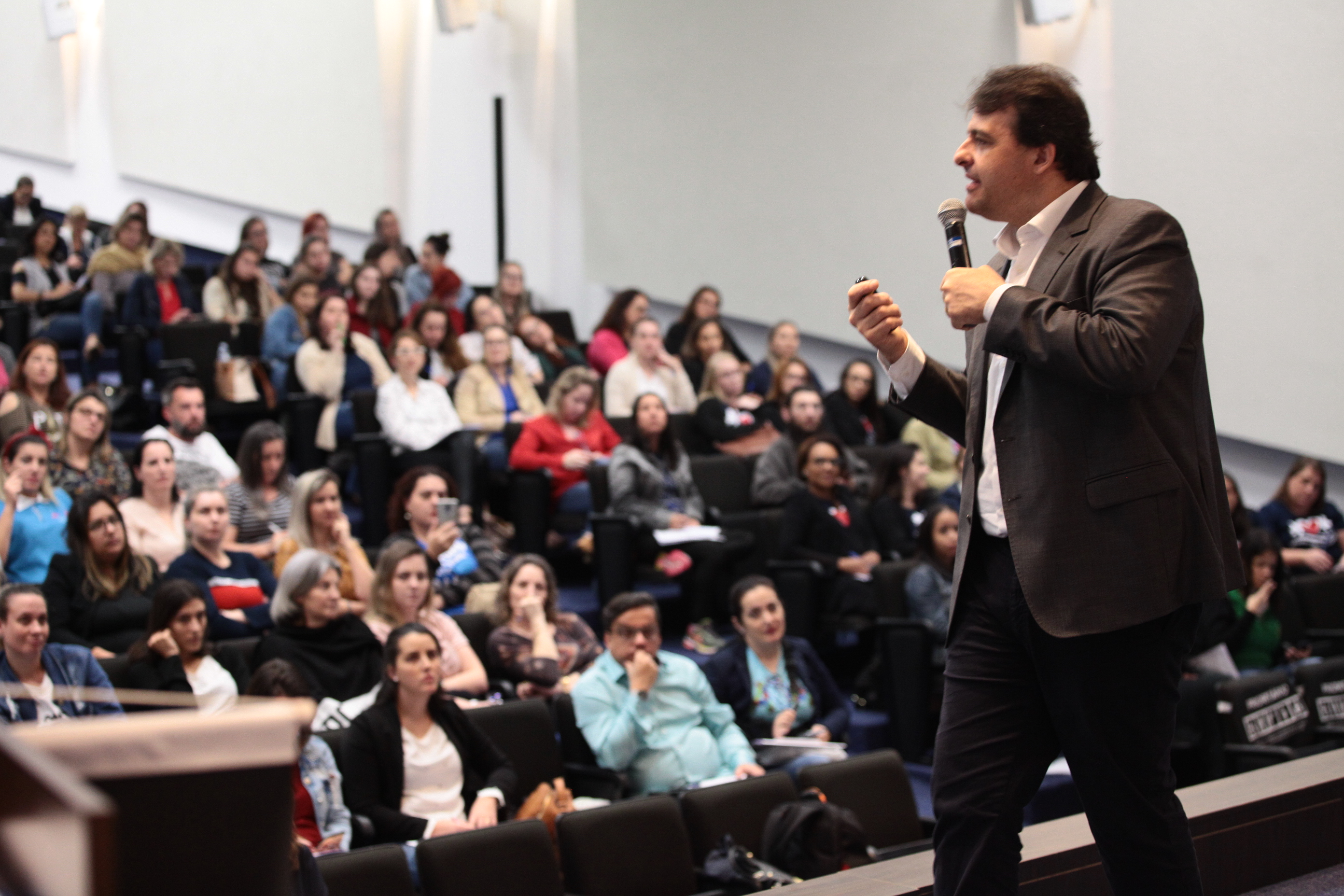 Seminário Autismo na Escola - Doutor Clay Brites