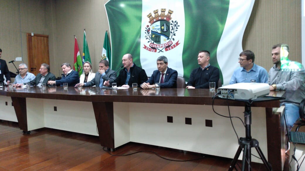 Mauro De Nadal defende municipalização das licenças ambientais