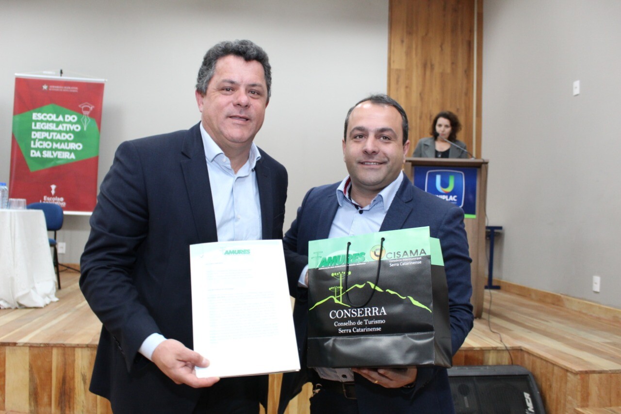 Carta do setor turístico da serra catarinense é entregue em seminário