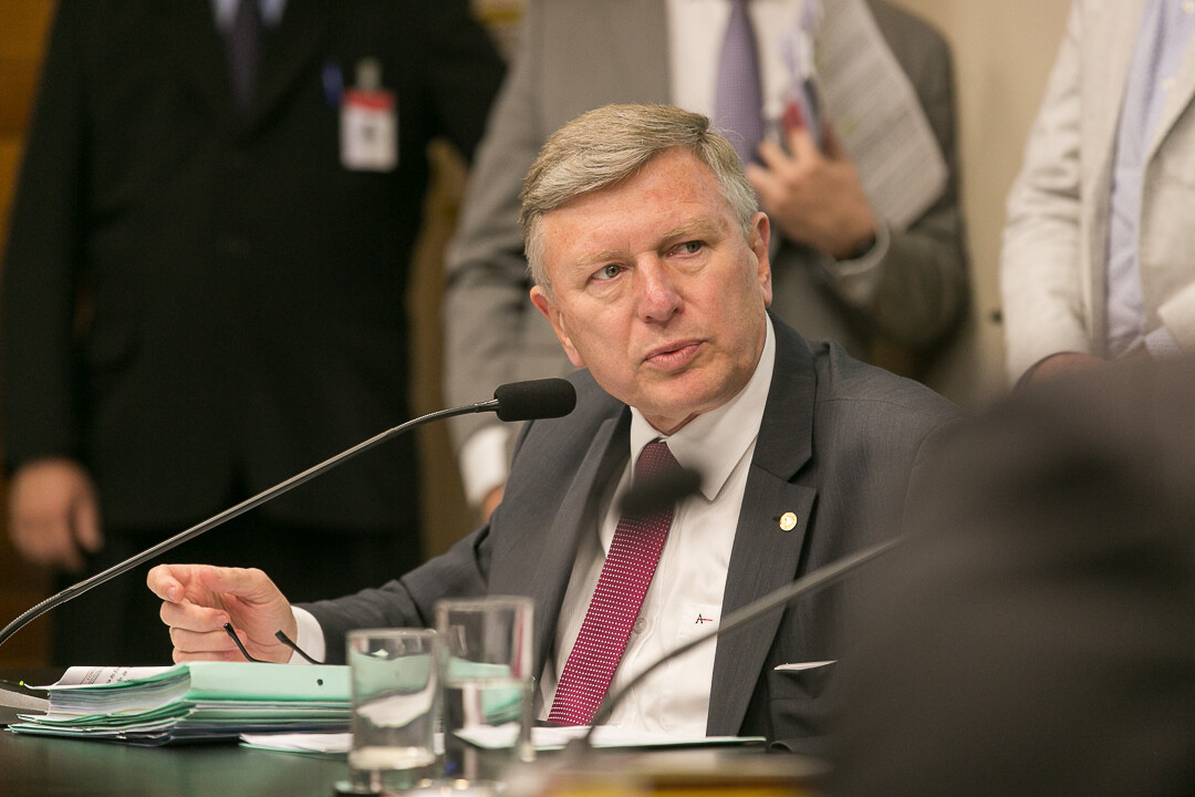 Deputado Milton Hobus