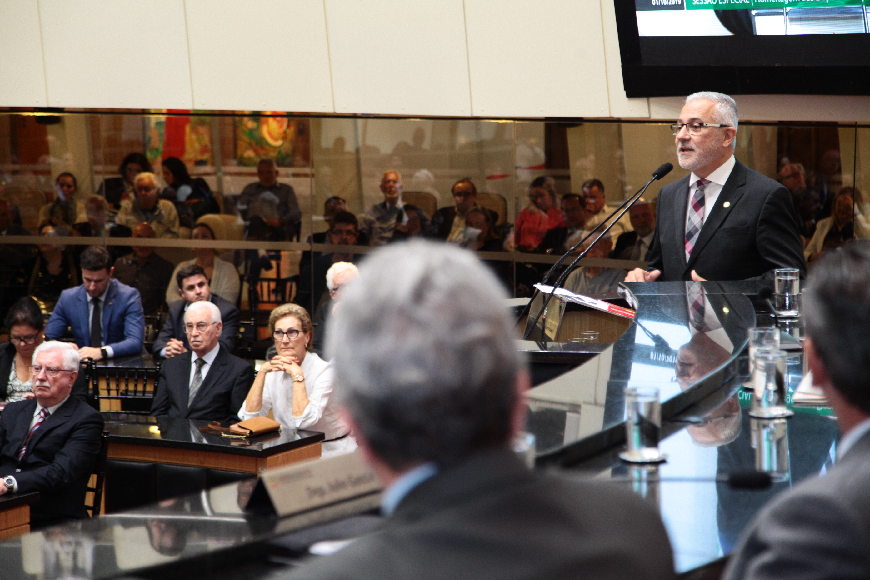 Sessão Especial em Homenagem aos Deputados Constituintes de 1989