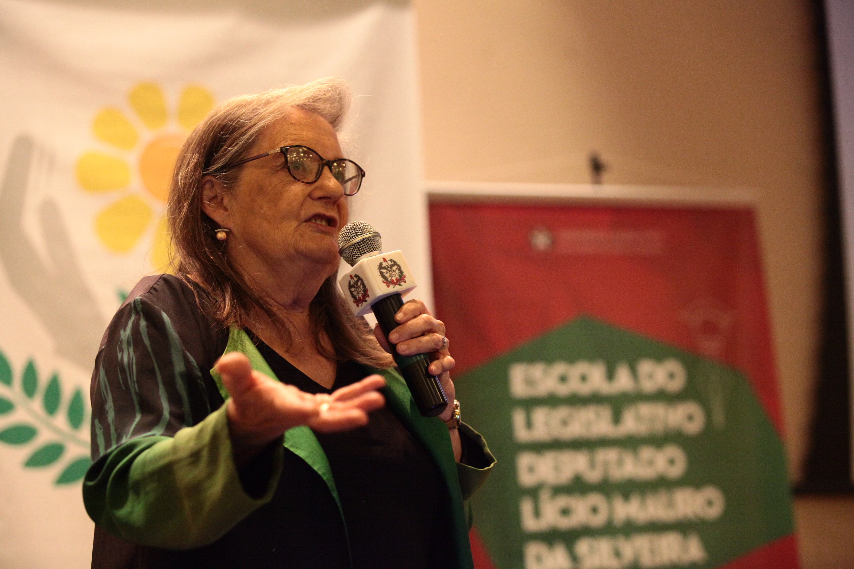 XI Encontro Catarinense da Síndrome do X Frágil - Dra. Randi Hagerman, neuropediatra.