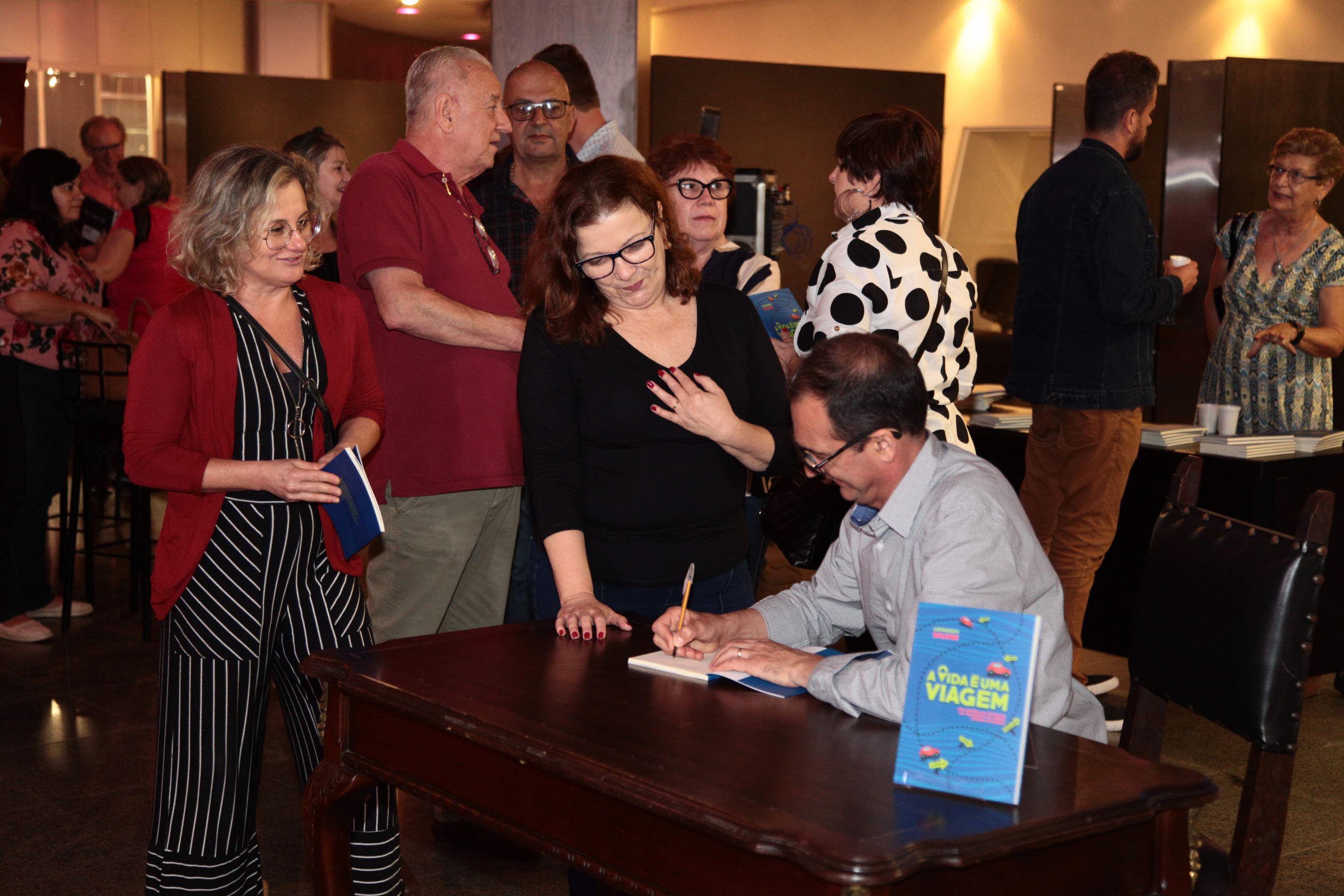 Lançamento Literário - A Vida é uma Viagem, de Leonardo Salvini.