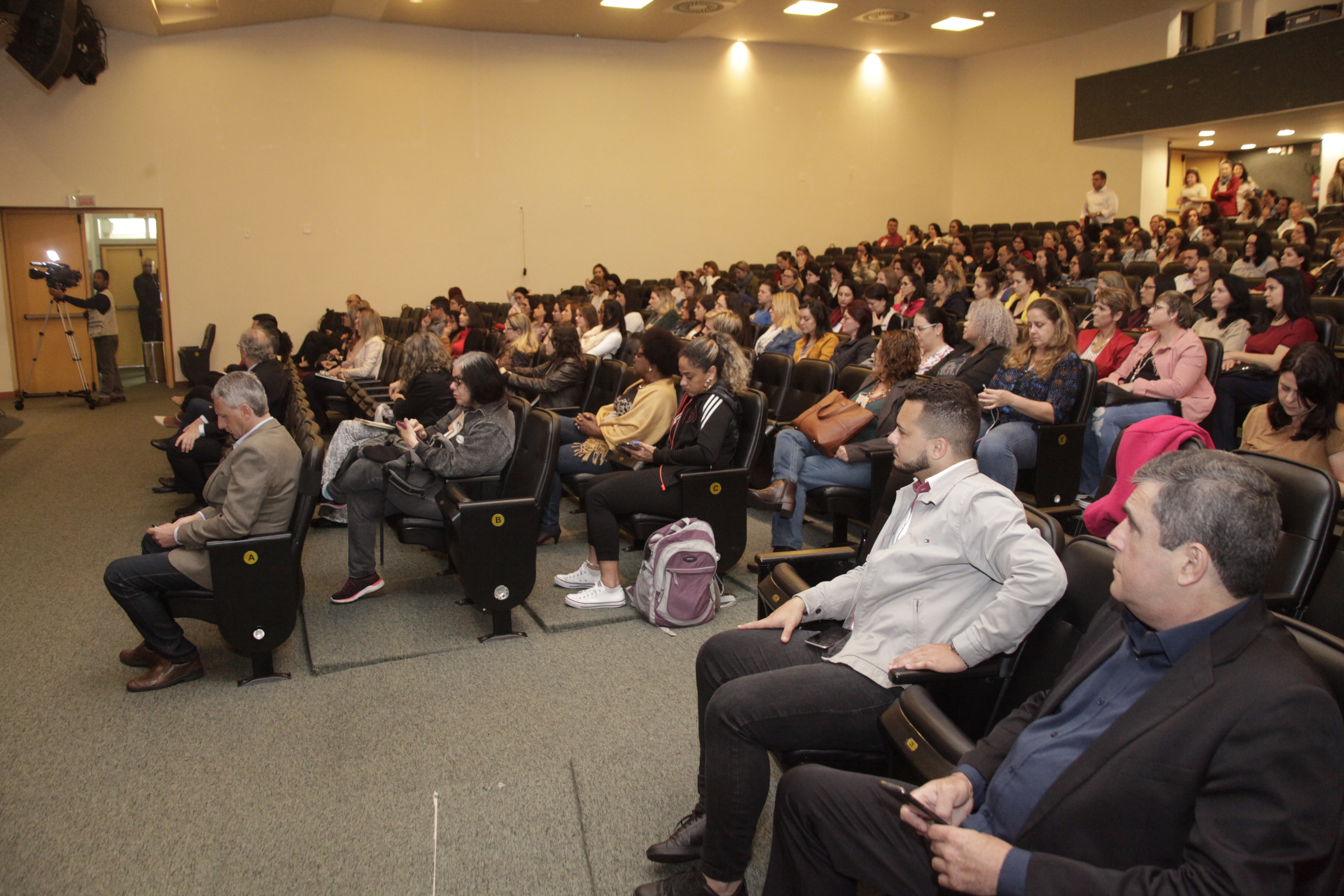 Seminário Municipal de Educação Especial Entrelaçando o Politico e o Pedagógico