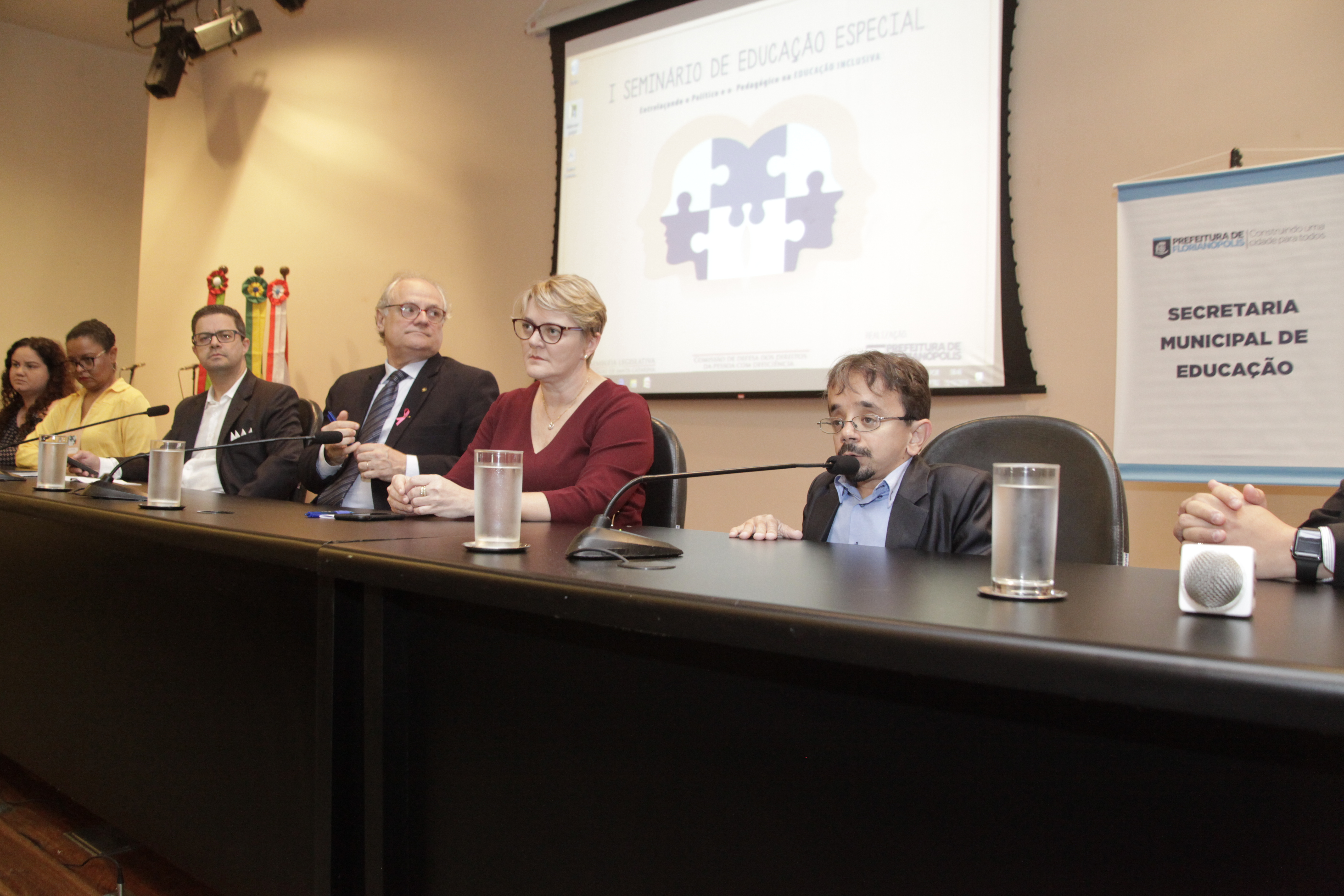 Seminário Municipal de Educação Especial Entrelaçando o Politico e o Pedagógico – Manhã