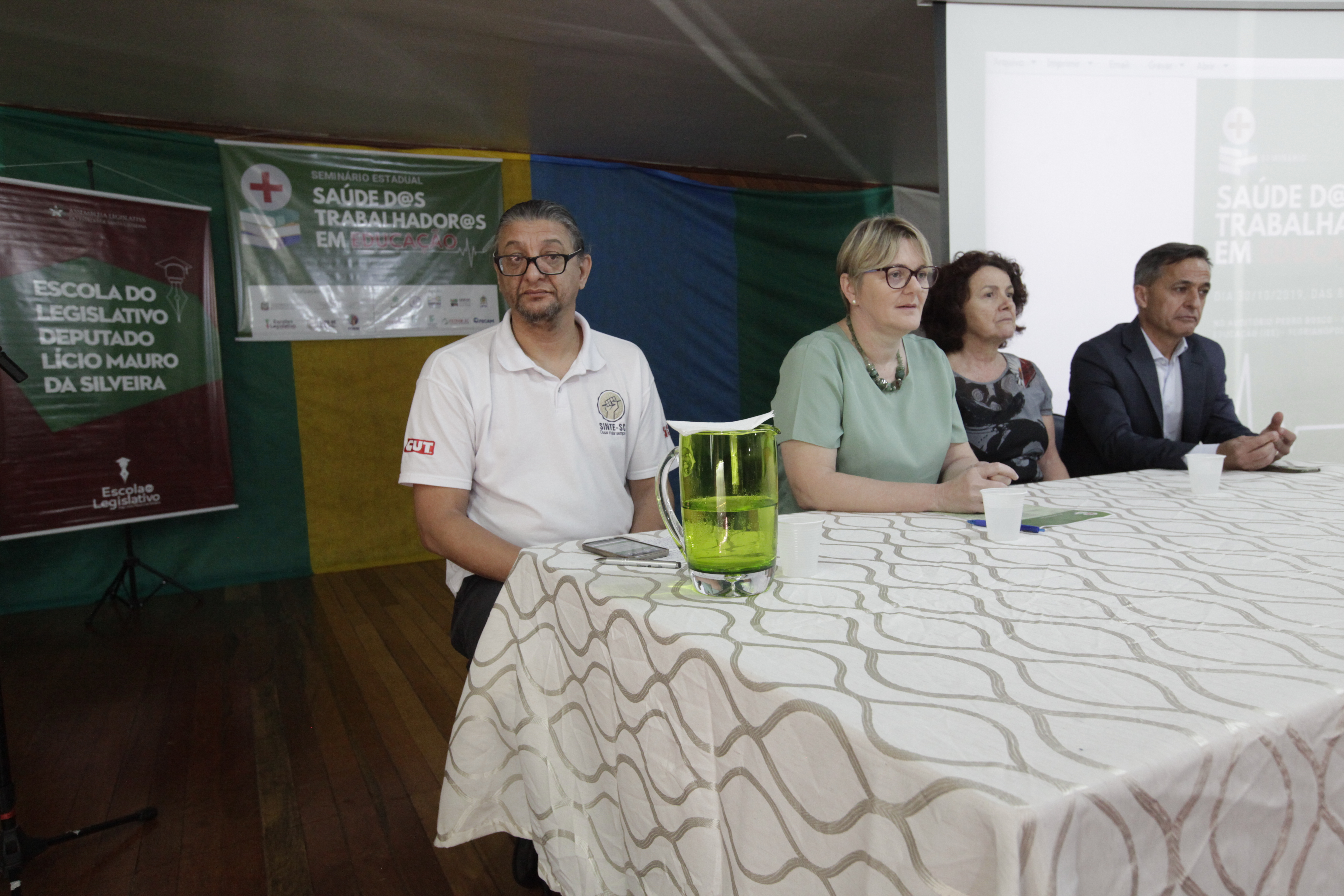 Seminário _ Saúde dos Trabalhadores em Educação