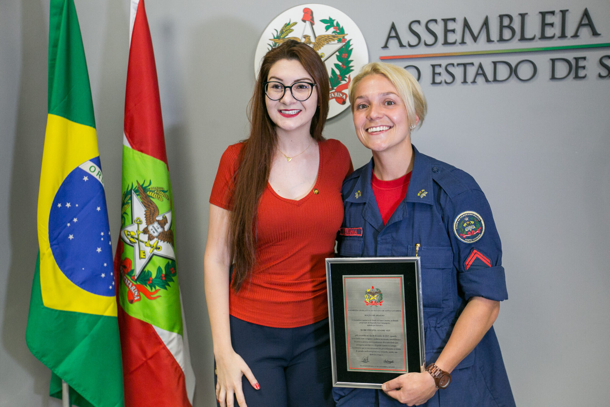 Deputada Ana Campagnolo e cabo Stefania Adaime Veit