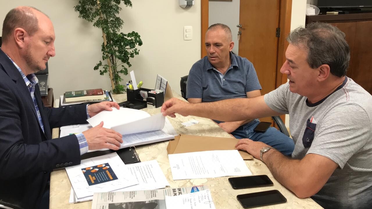 Vice-presidente da Alesc apoia implementação de pista de atletismo no Verdão