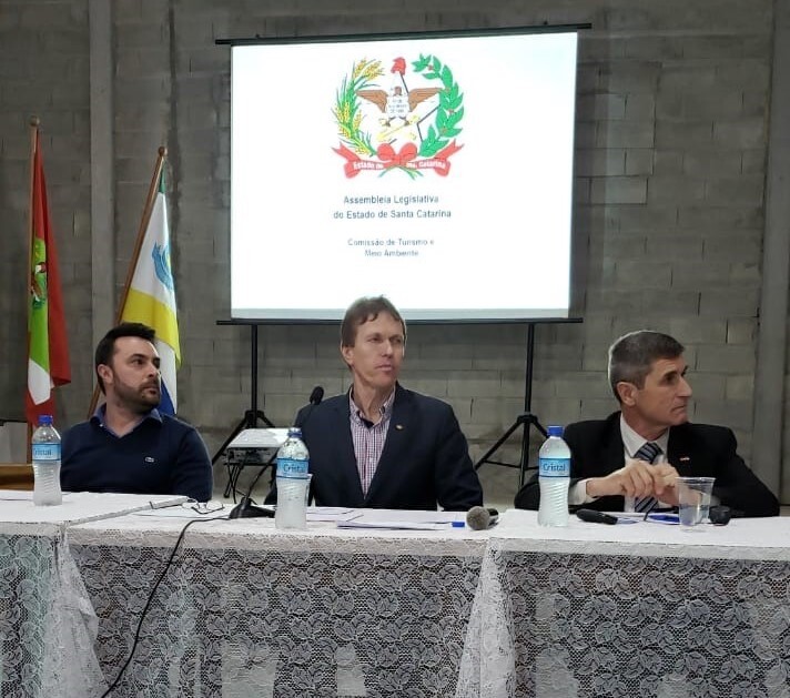 Marcius participa de audiência sobre obras na Serra do Corvo Branco