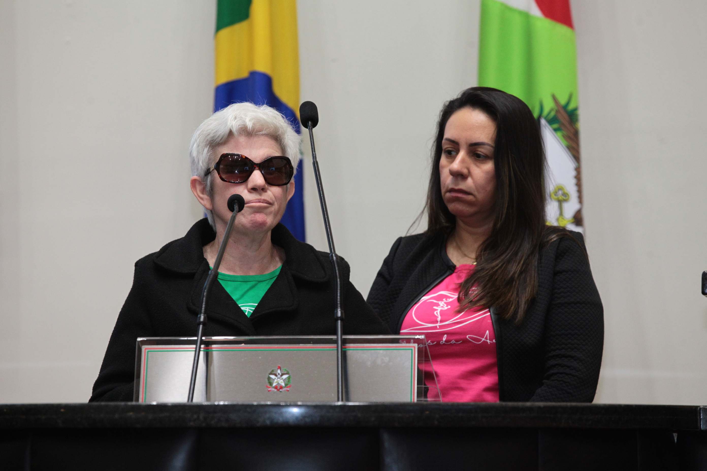 Senhoras Marcilene Alberton e Lidiane Barbosa, da ACIC