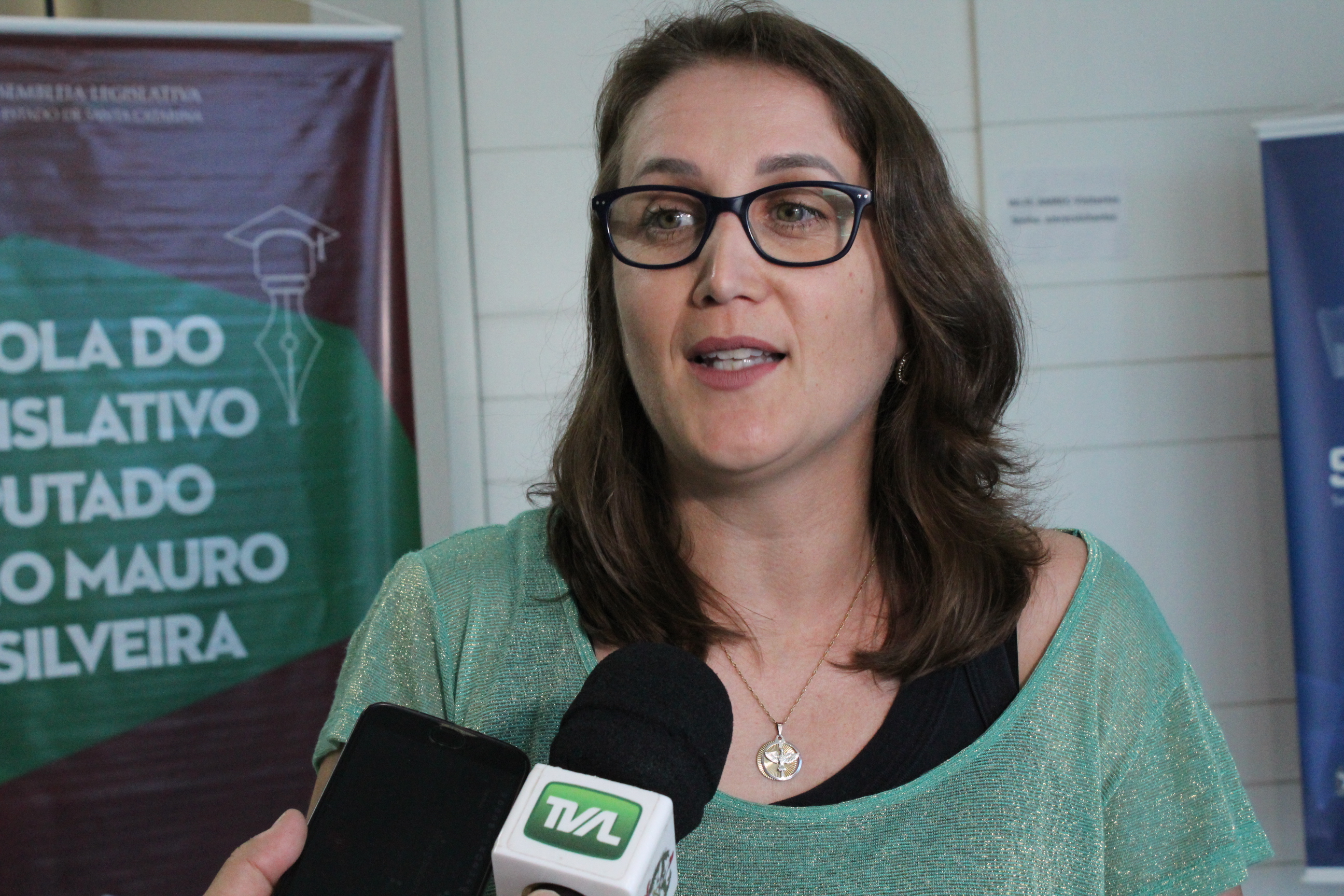 Seminário Municipal de Agentes Públicos e Políticos - Jaqueline Andrade, palestrante