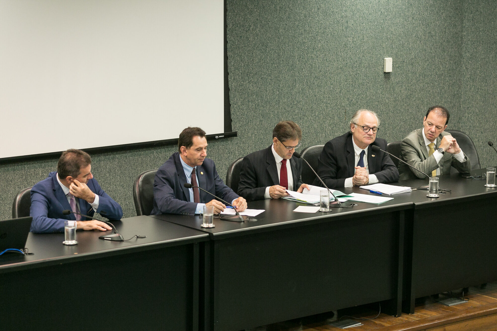 Comissão de Saúde aprova semana de conscientização sobre esquizofrenia