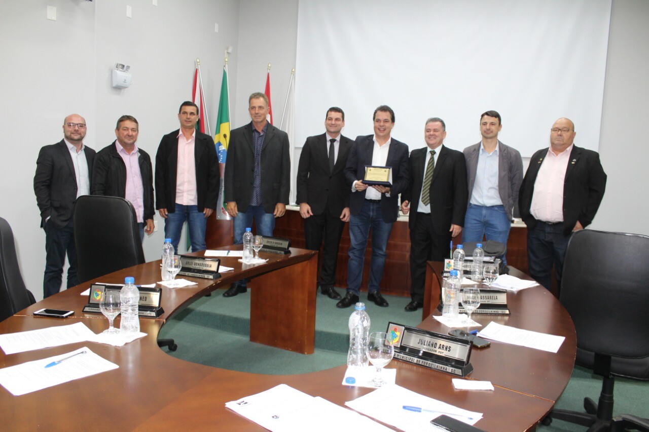Rodrigo Minotto recebe homenagem da Câmara de Vereadores de Forquilhinha