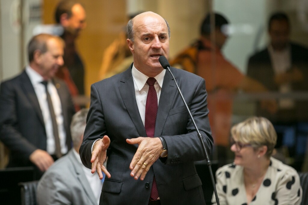 Aprovado PL que amplia rol de produtos e serviços em farmácias