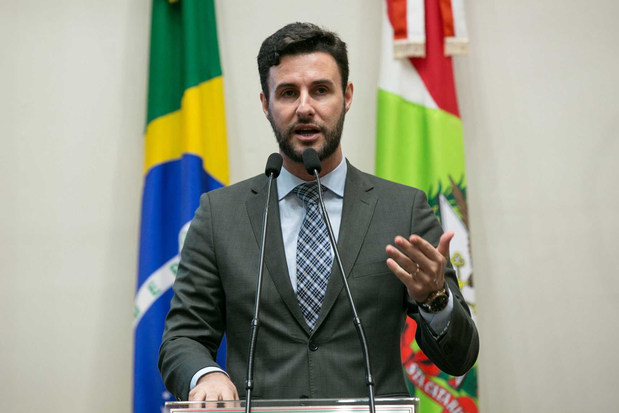 Deputado Felipe Estevão é o autor do projeto sobre o Programa Veículo Legal
