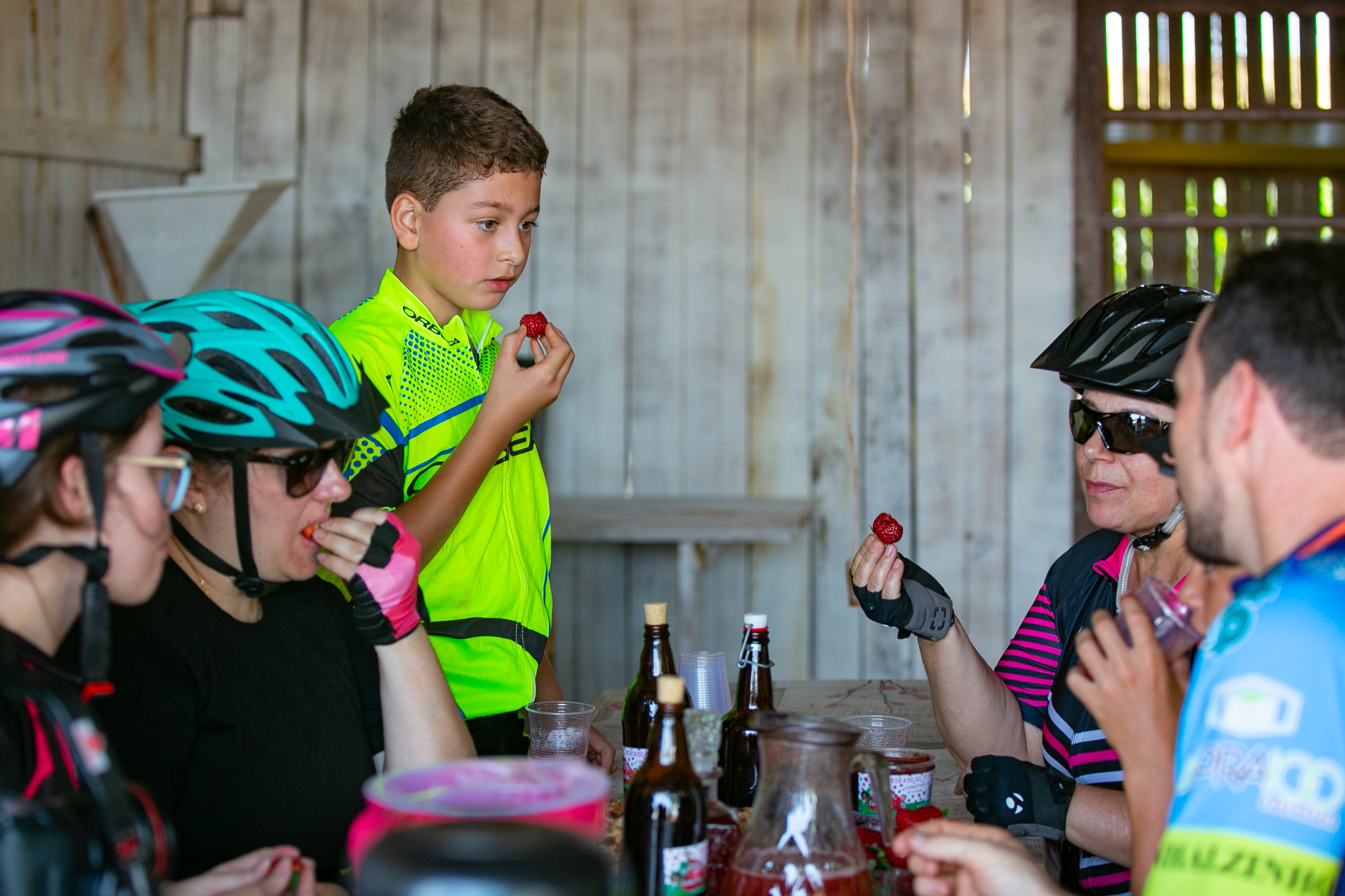 ESPECIAL Cicloturismo no Oeste - Produção de morangos