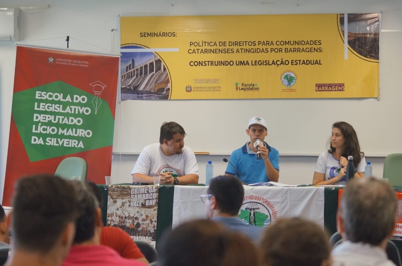 Rudinei José Censi, do MAB, ao microfone