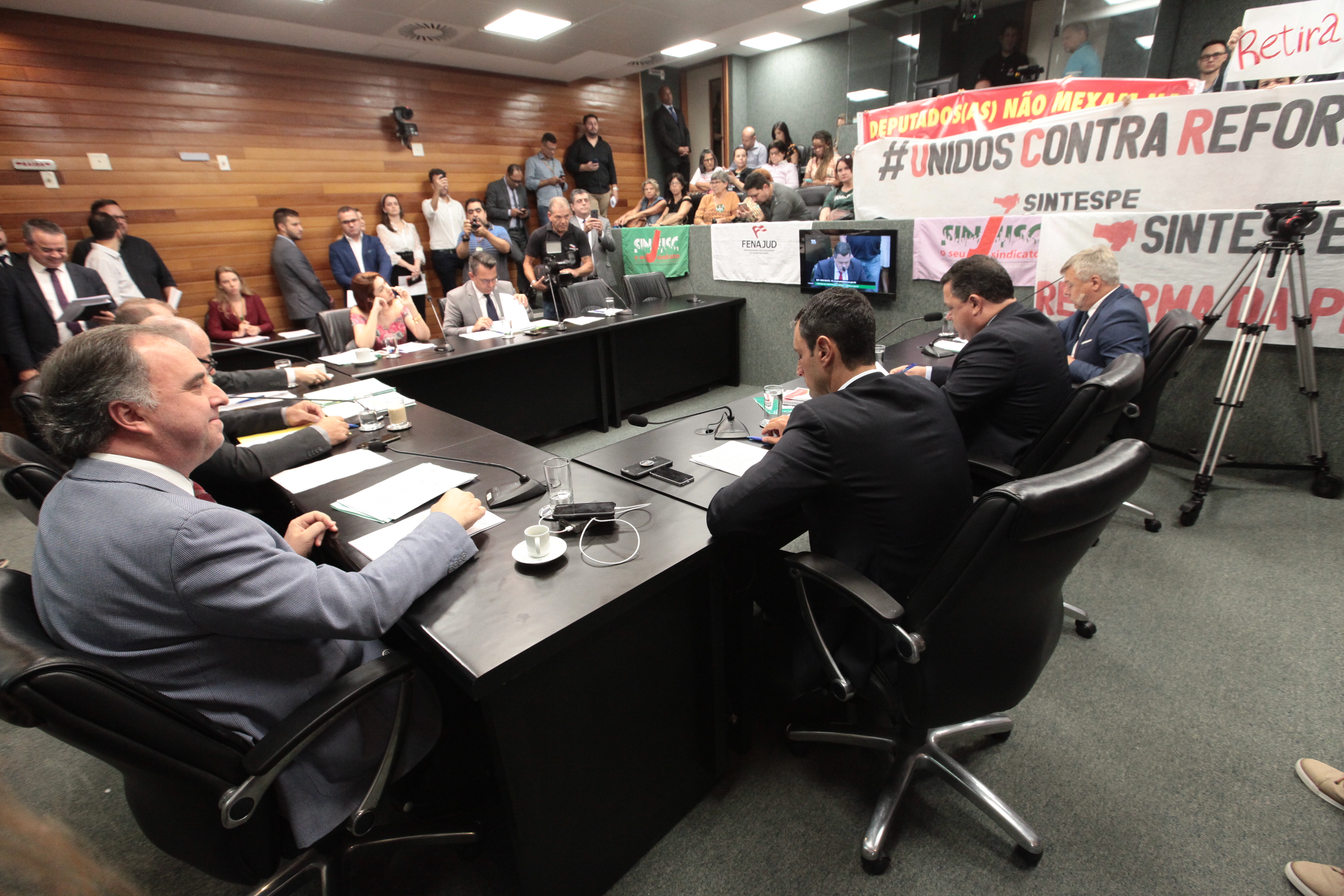 Comissão de Constituição e Justiça