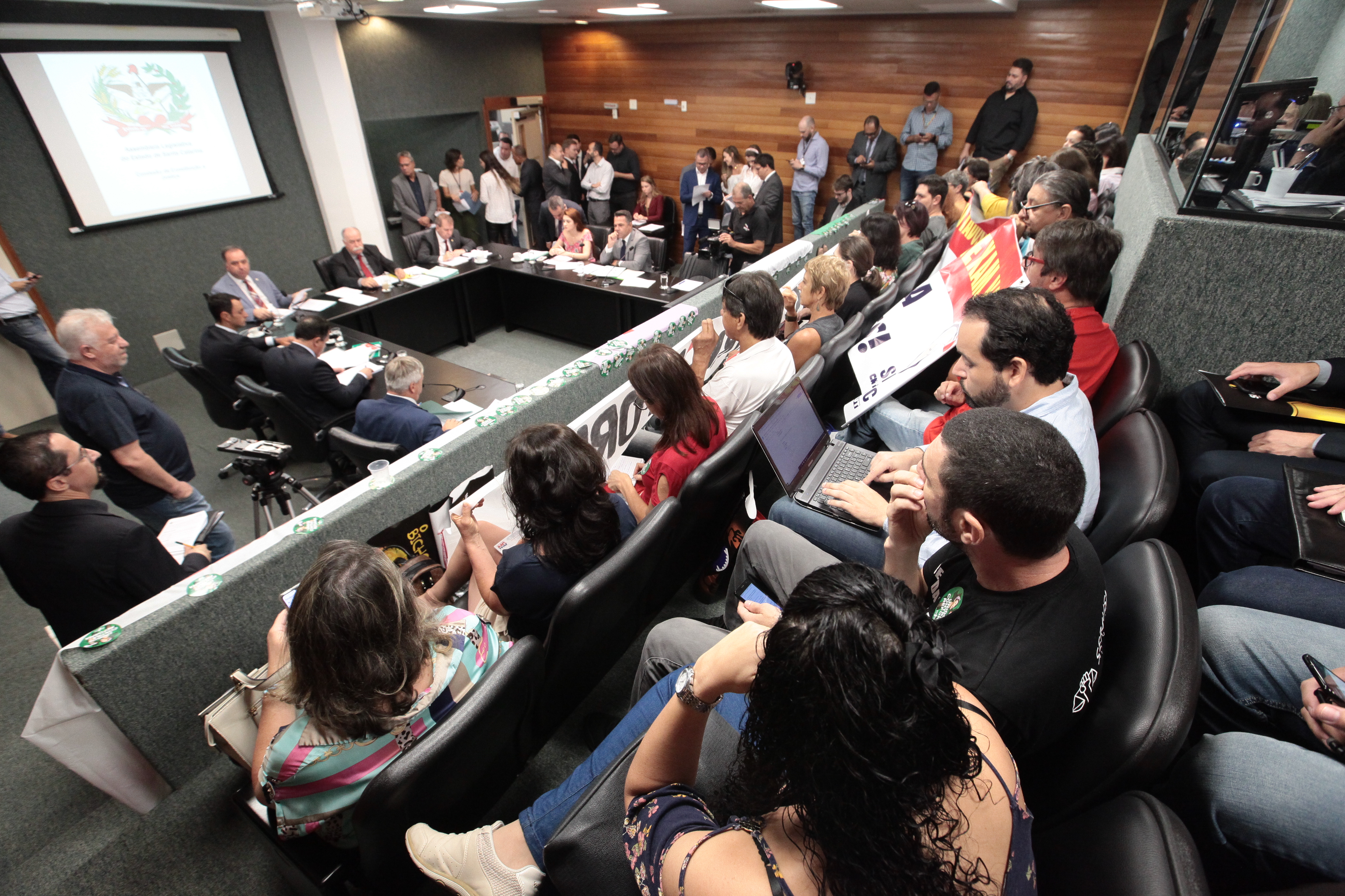 Comissão de Constituição e Justiça
