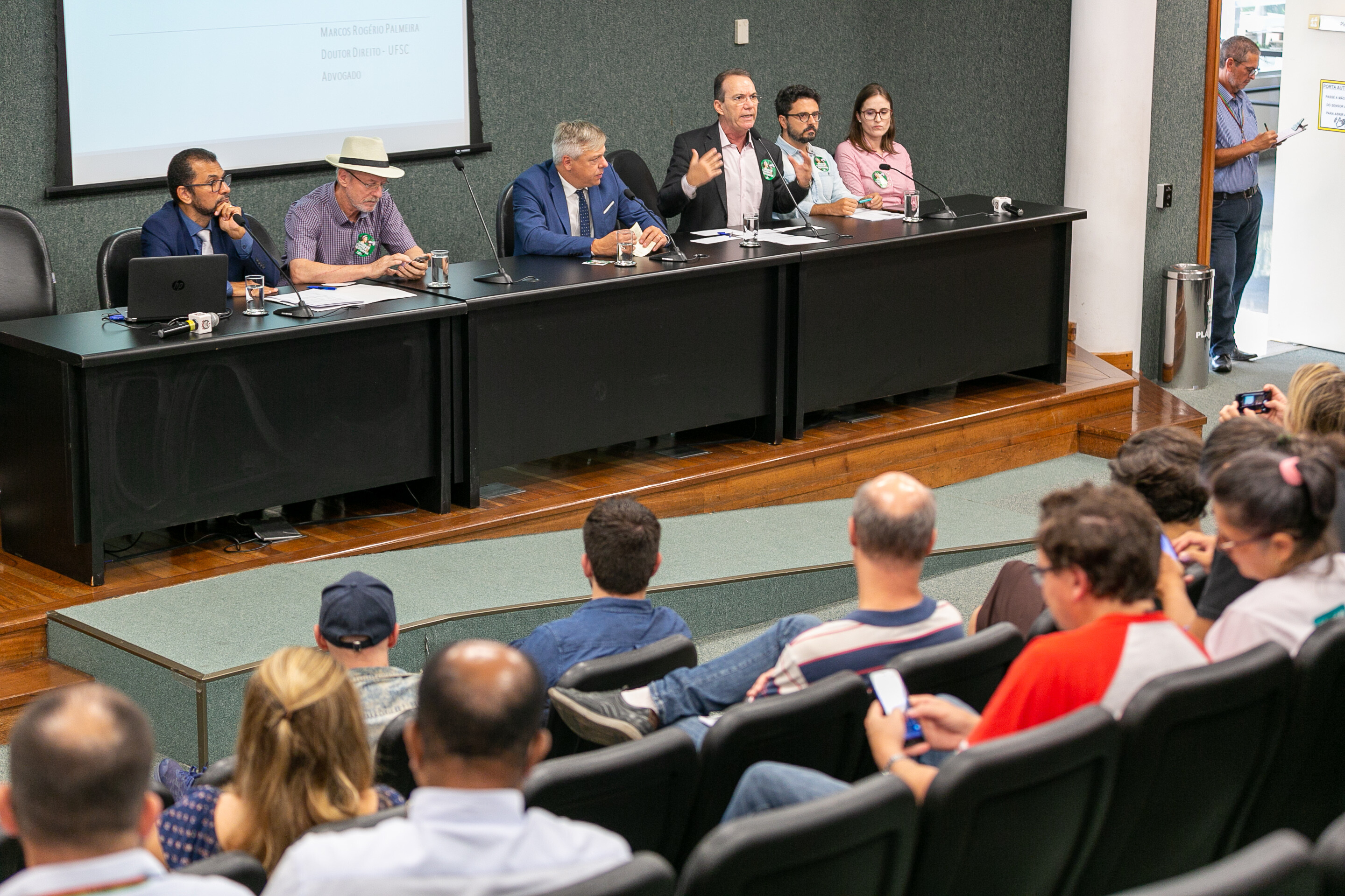 Bancada do PT articula com sindicatos debates contra Reforma da Previdência