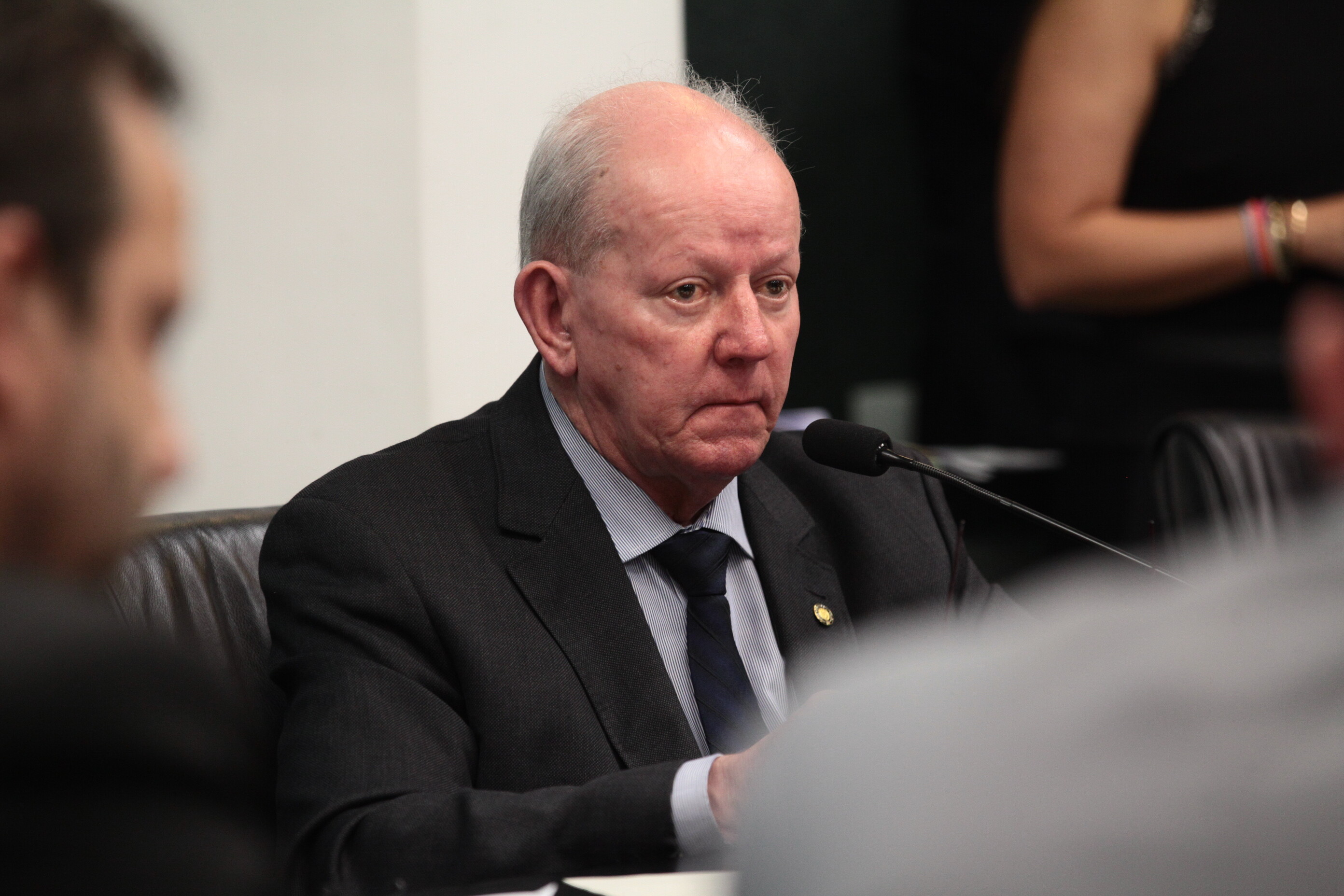 Celesc, defensivos e R$ 20 mi para saúde serão temas de audiência