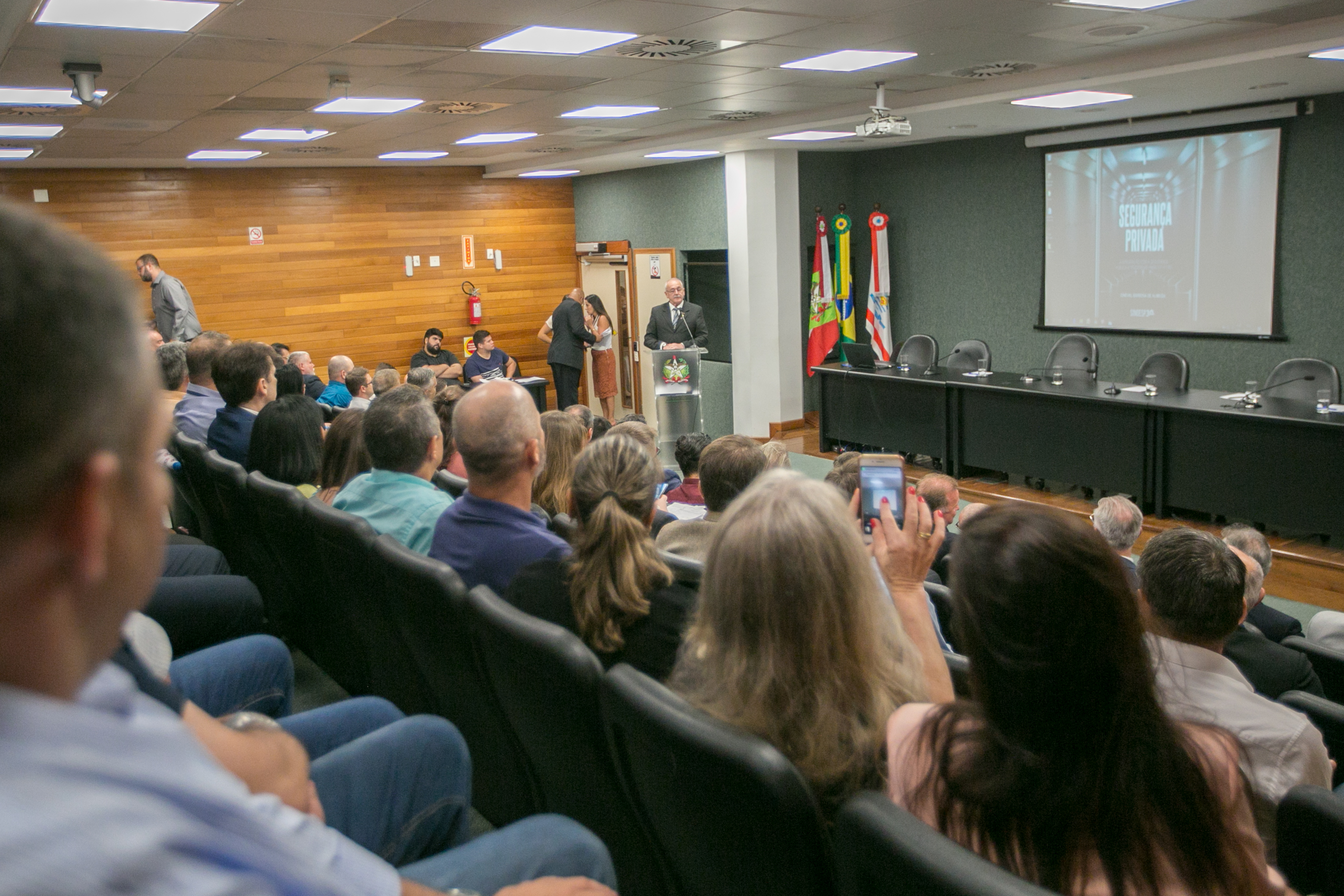 FRENTE PARLAMENTAR – Lançamento do Ebook “Conhecendo a Segurança Privada”