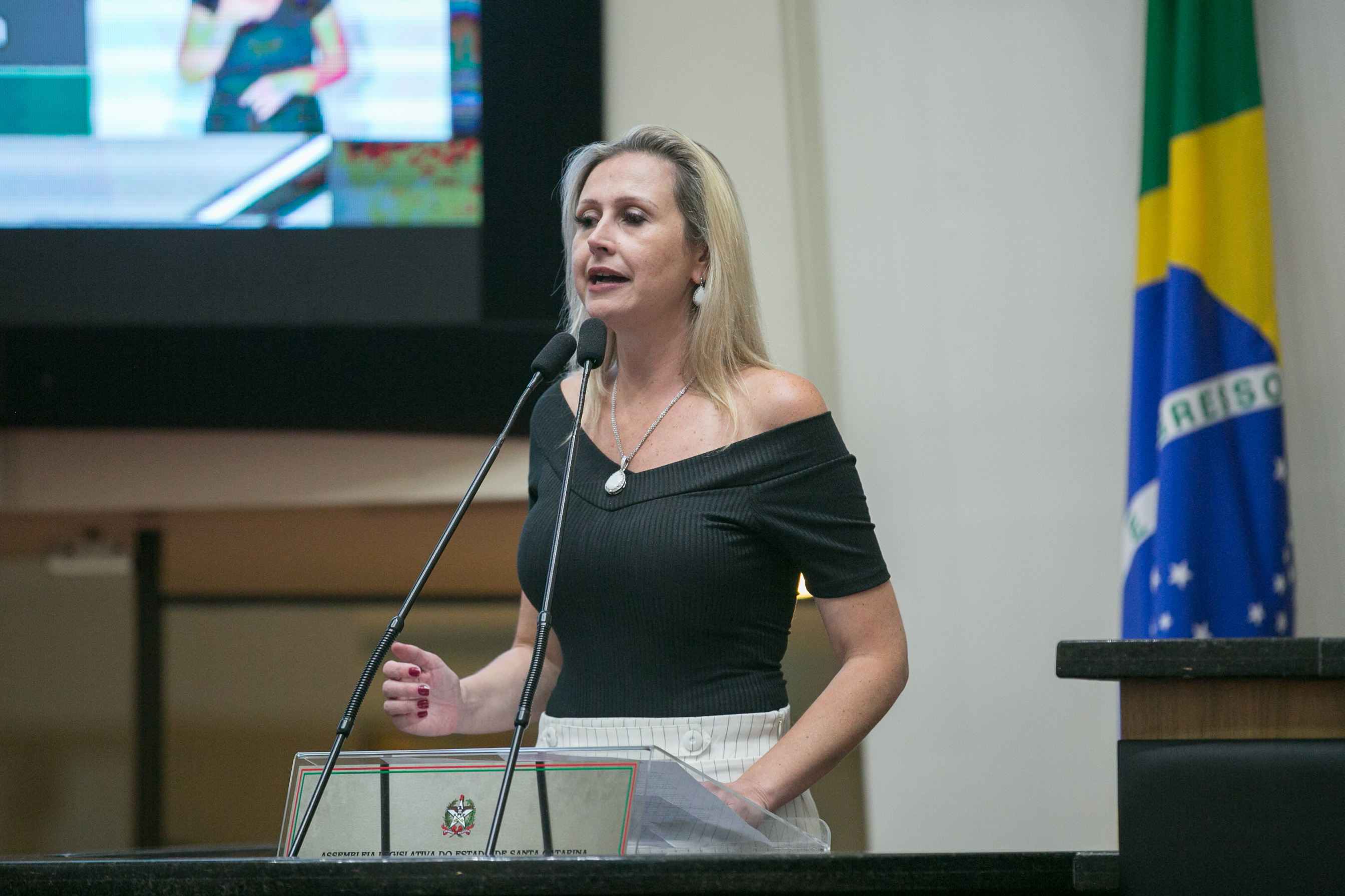 Deputada Anna Carolina (PSDB)