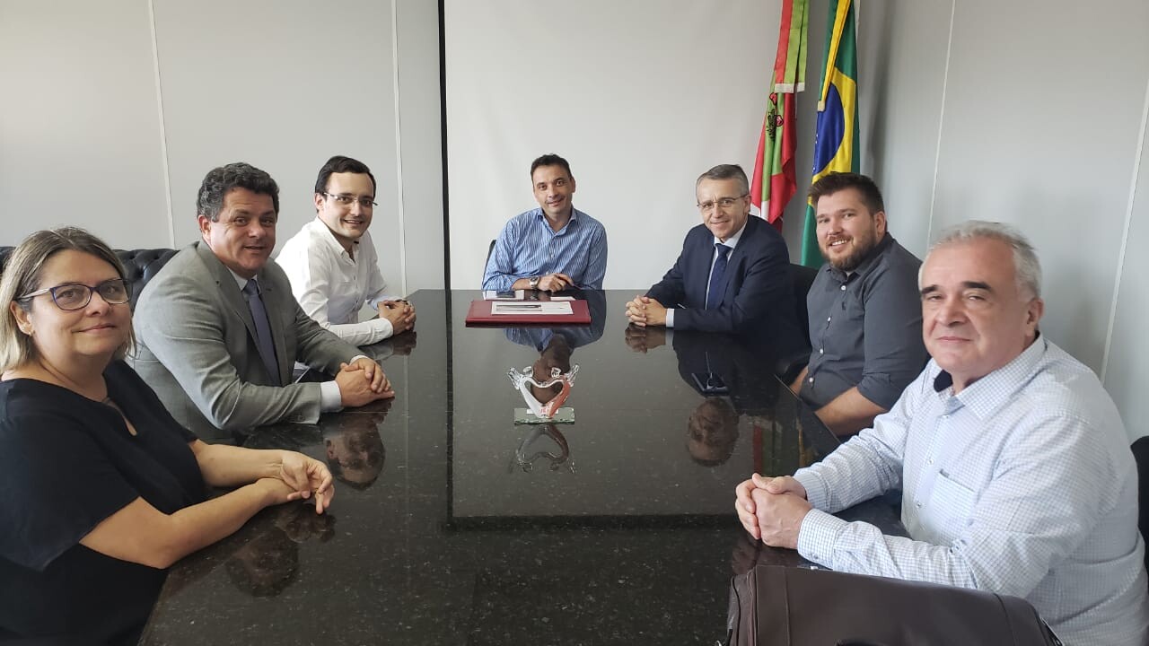 Naatz e prefeitos apelam por mais recursos ao secretário de Saúde
