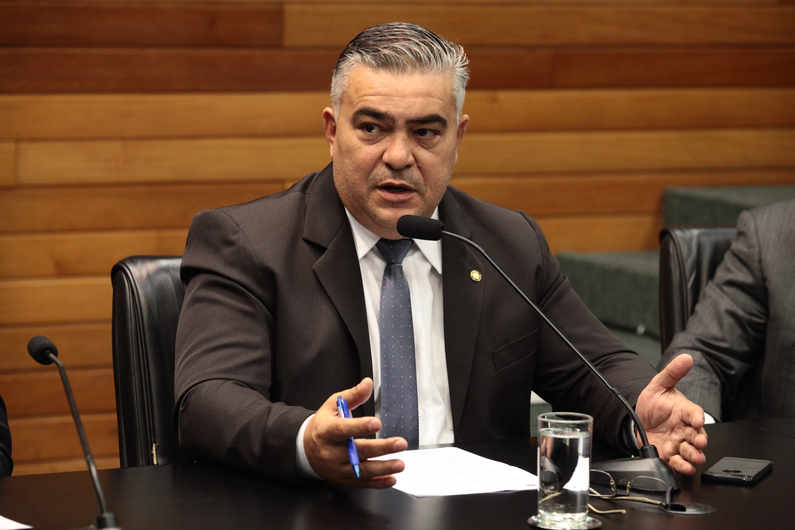 Sargento Lima cobra posição do governo sobre royalties do petróleo