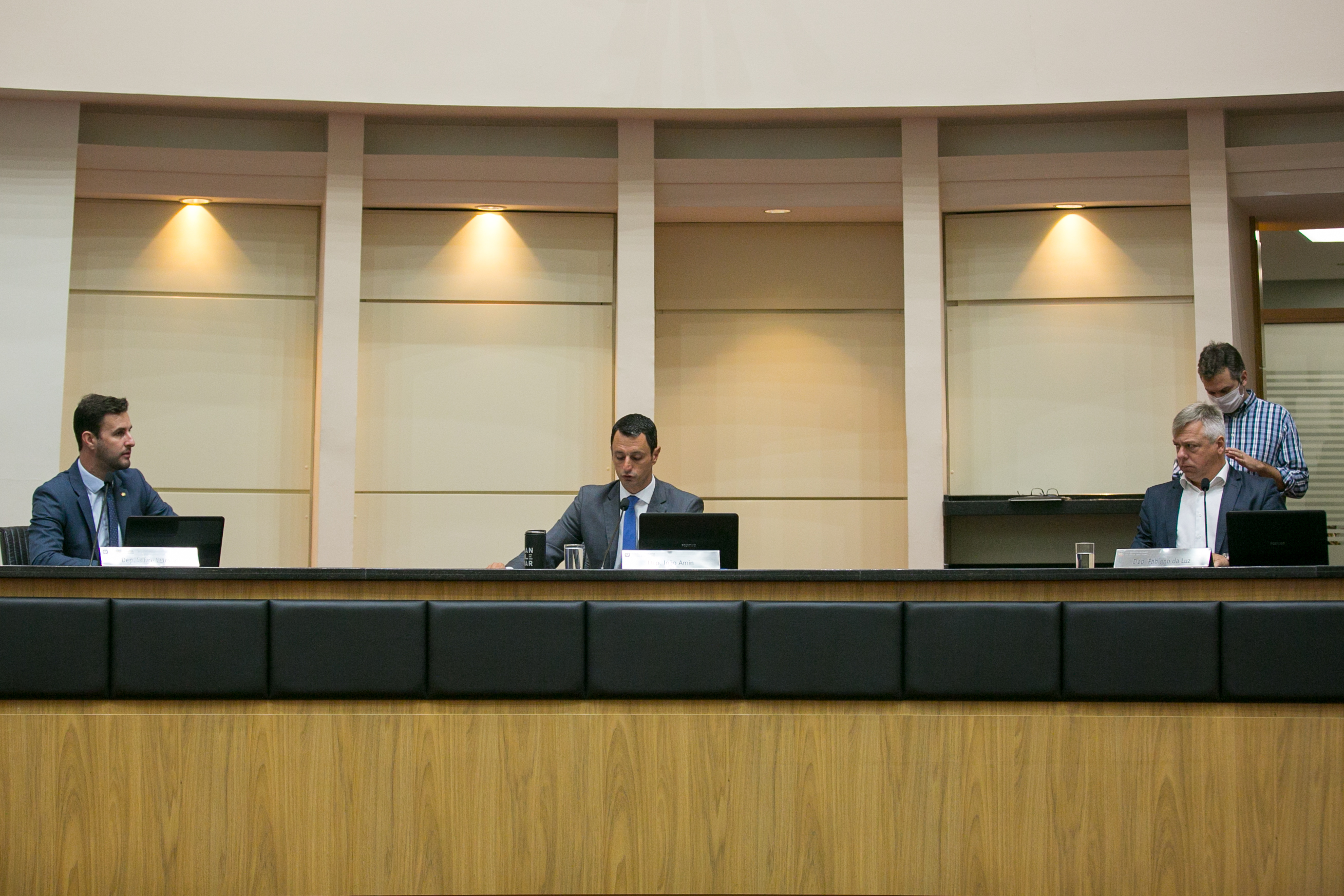 Deputado Felipe Estevão (PSL) , Deputado João Amin (PP) e Deputado Felipe Estevão (PSL)