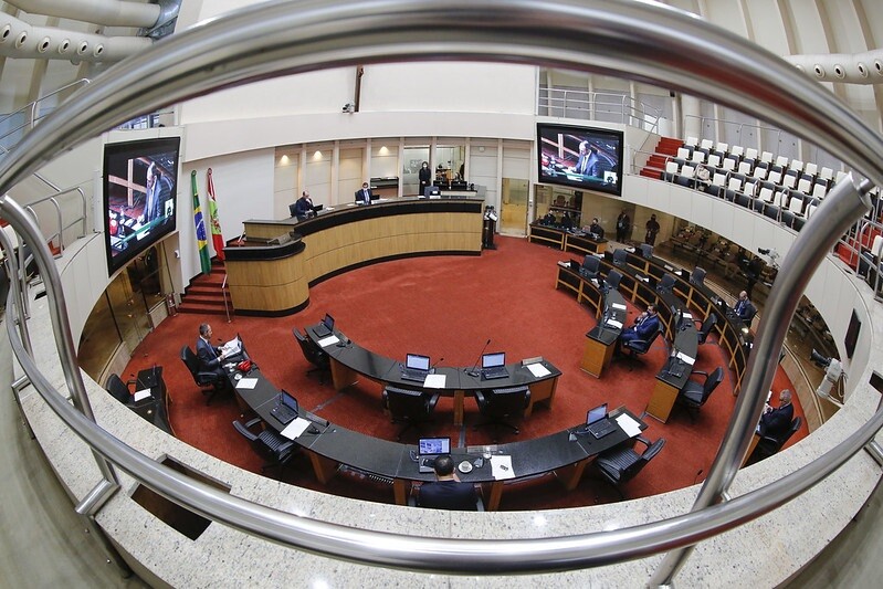 Impeachment: saiba mais sobre o processo contra o governador e a vice