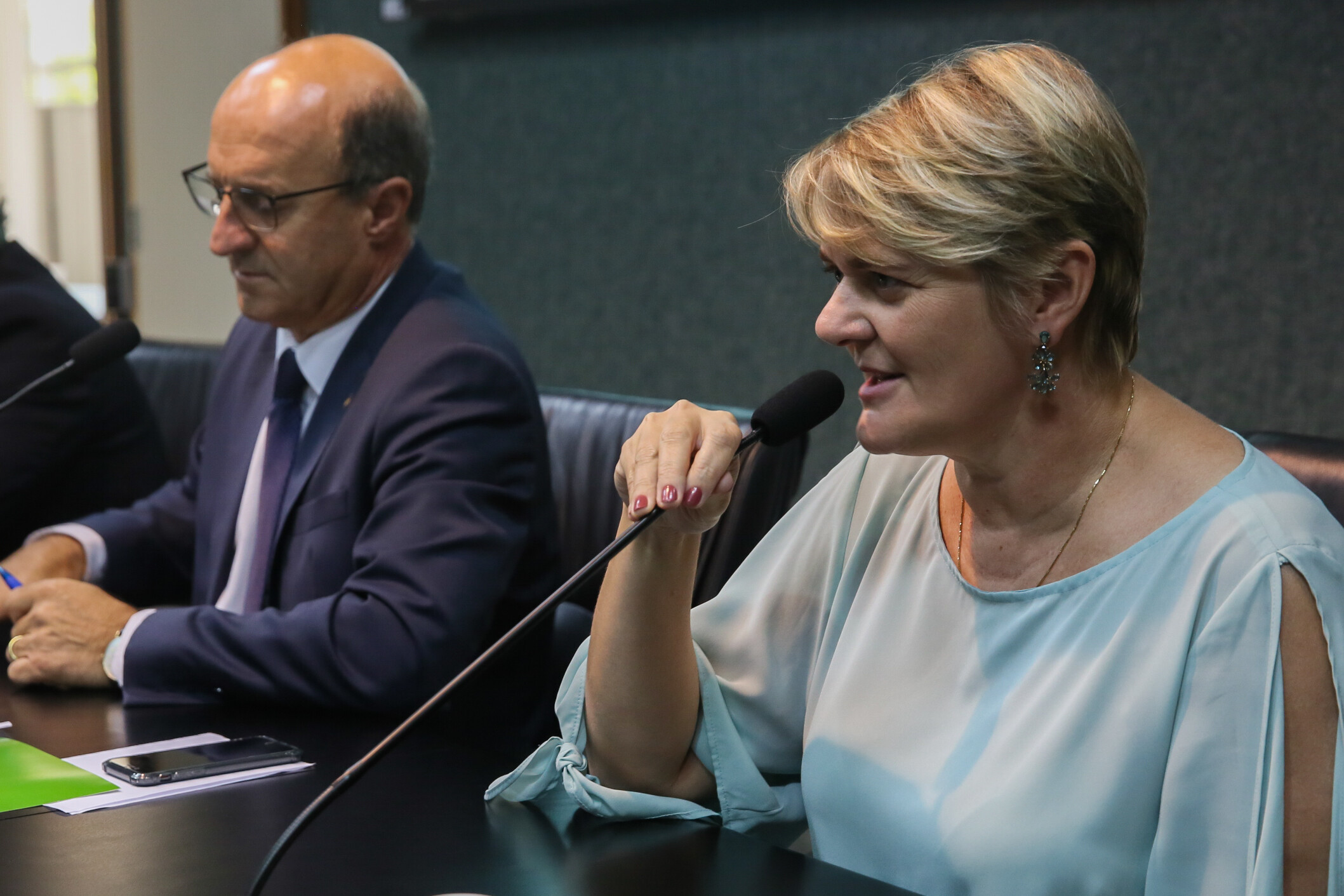 Deputada Luciane Carminatti: “Voltar às aulas ainda não é seguro”