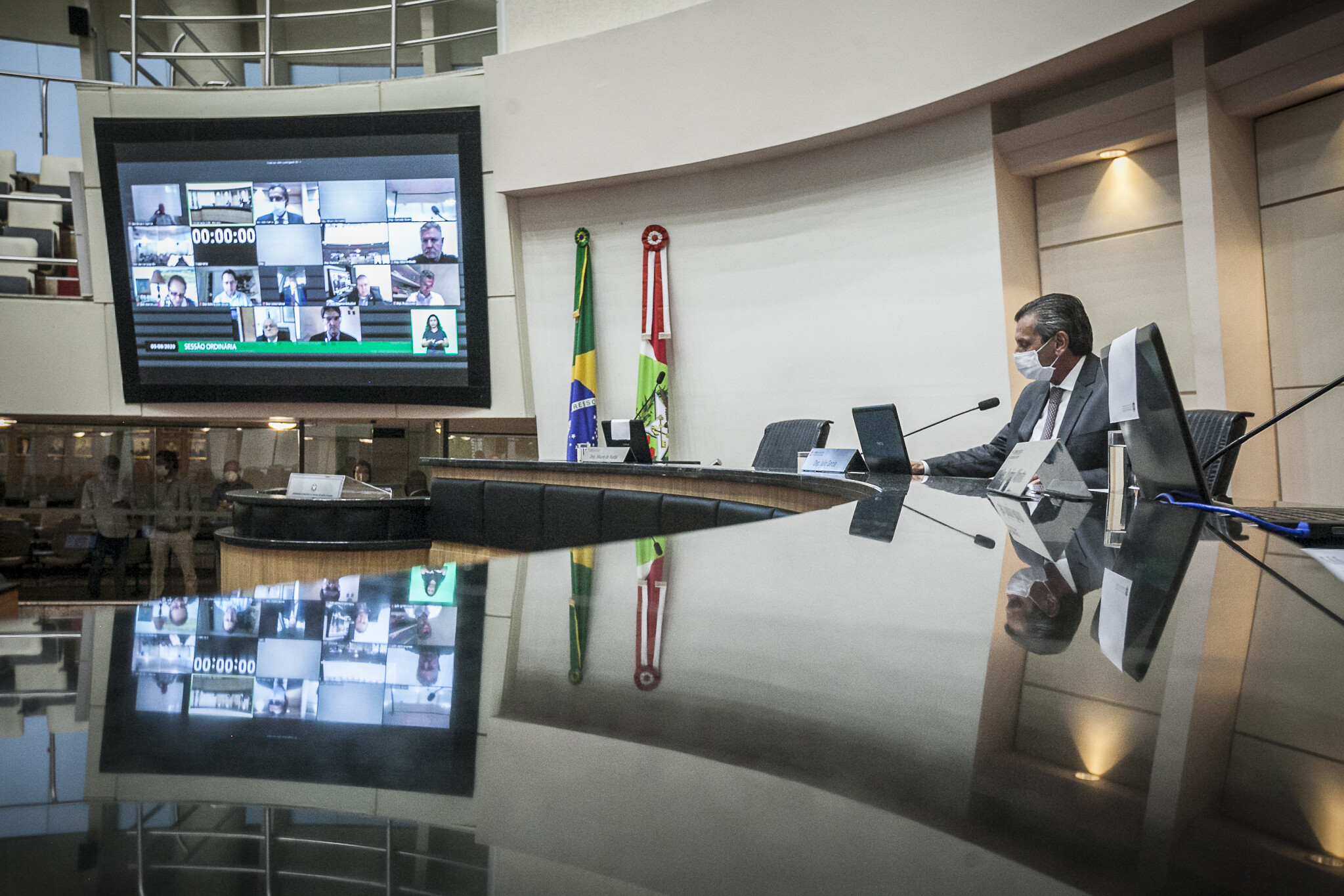 Impeachment divide plenário, enquanto aumento do pedágio na BR-101 une