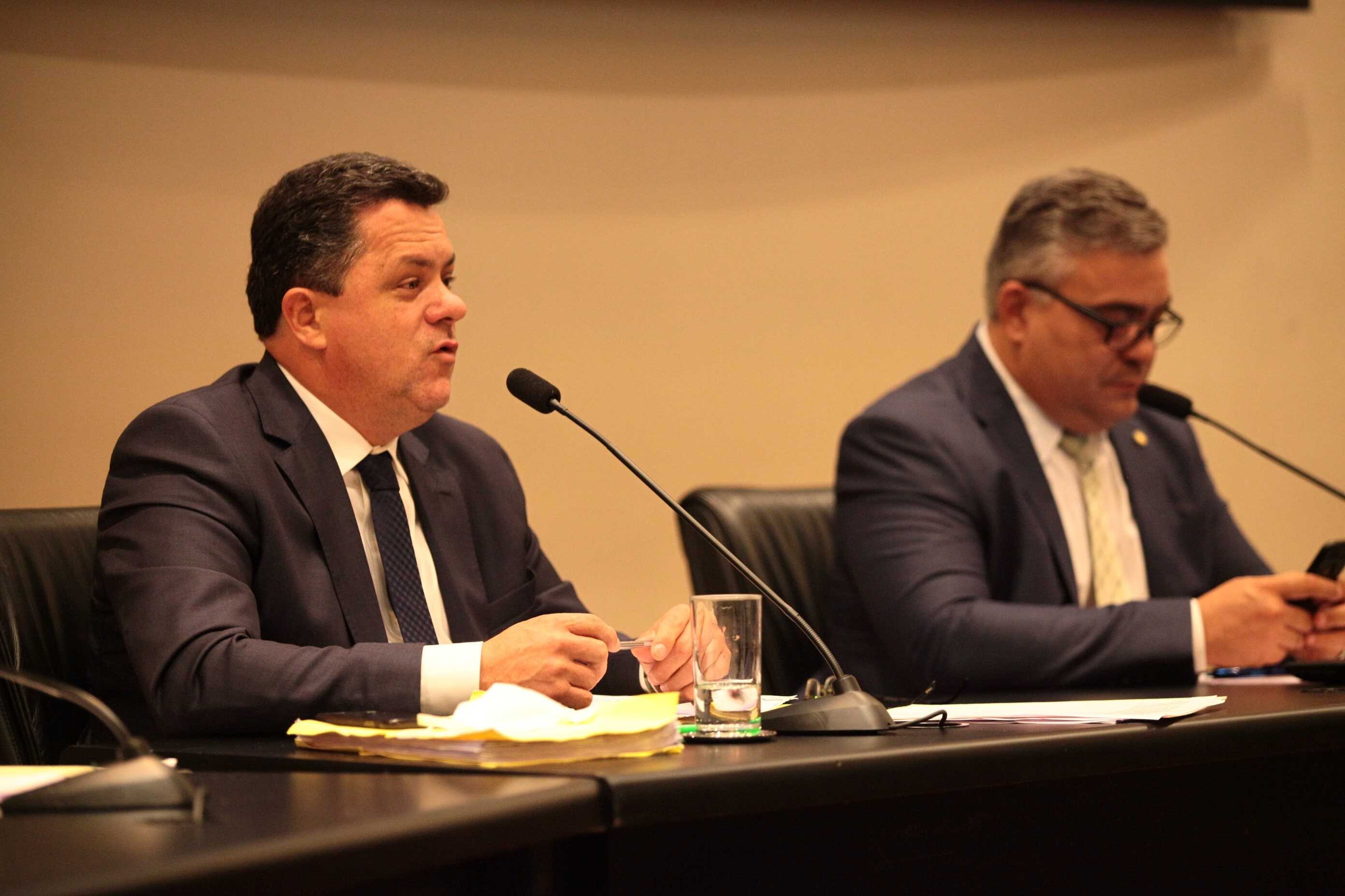 Deputado  Sargento Lima (PSL), presidente da CPI dos Respiradores  e  relator deputado Ivan Naatz (PL).