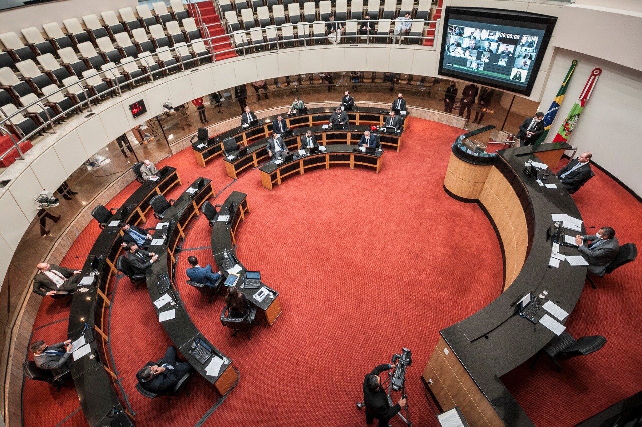 Plenário aprova indicações para a comissão do impeachment