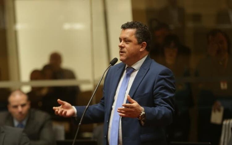 Deputado Ivan Naatz, autor da PEC