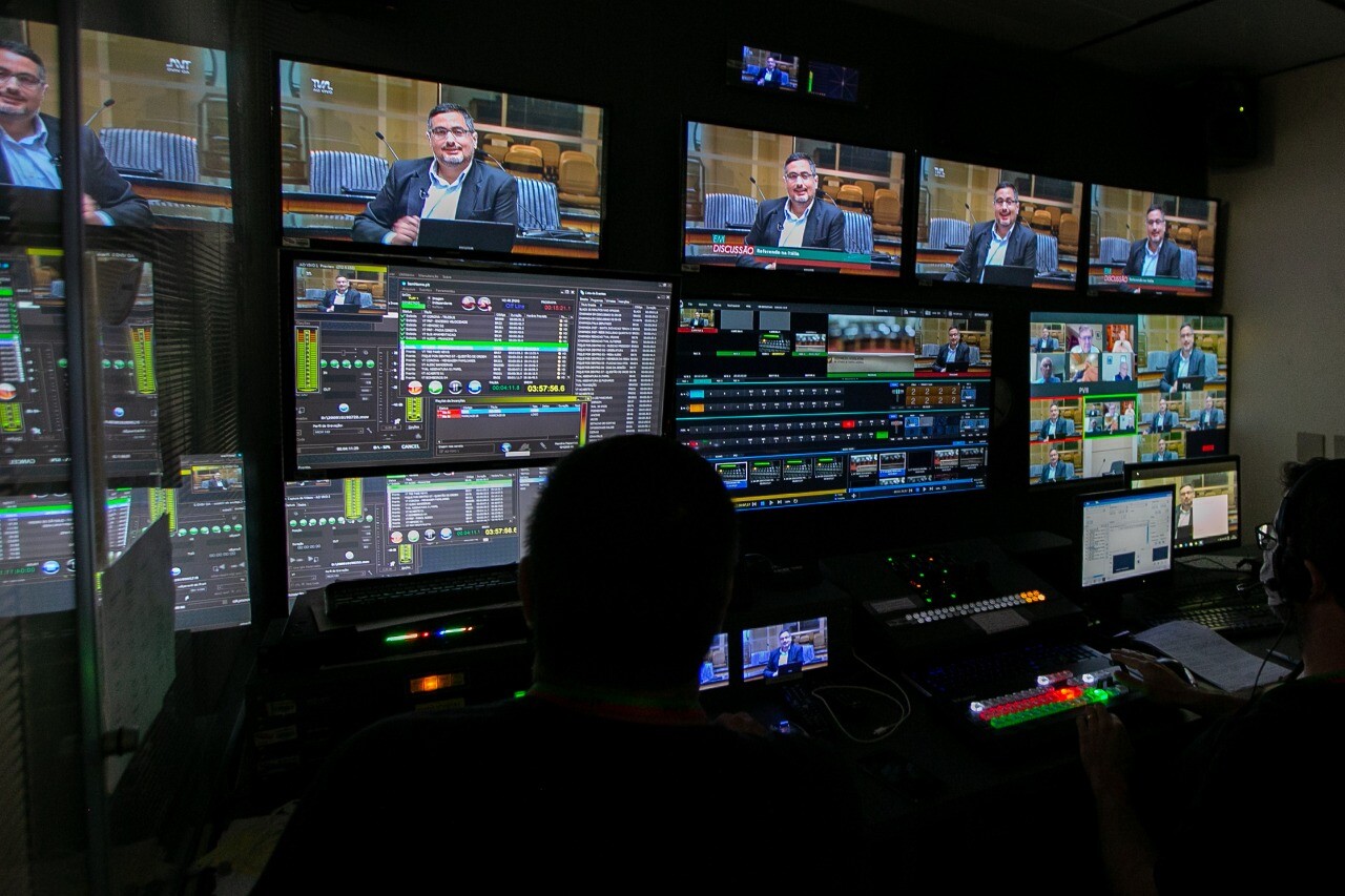 TVAL promove debate internacional sobre redução parlamentar na Itália