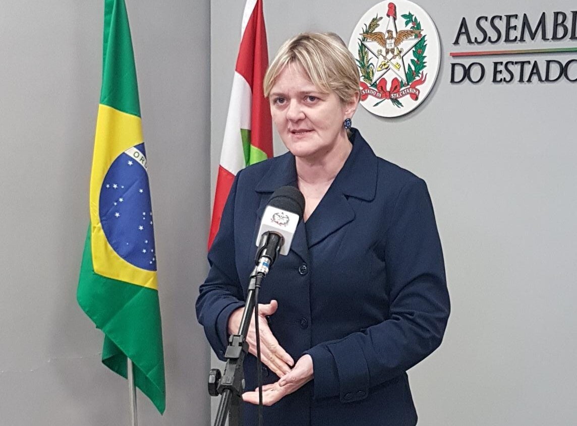 Deputada Luciane Carminatti