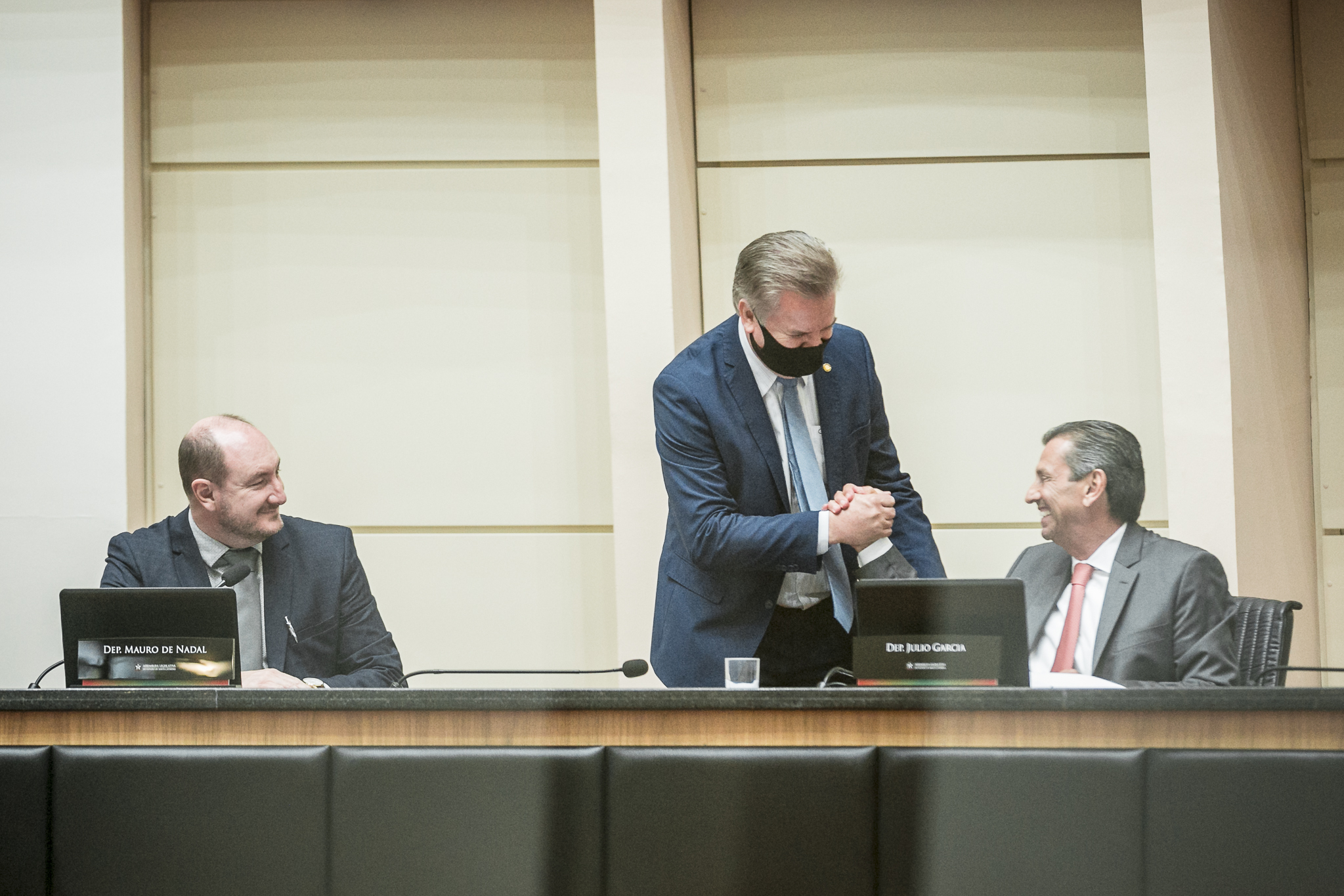 Deputado Júlio Garcia (PSD), Deputado Mauro de Nadal (MDB) e Deputado Cesar Valduga (PCdoB)
