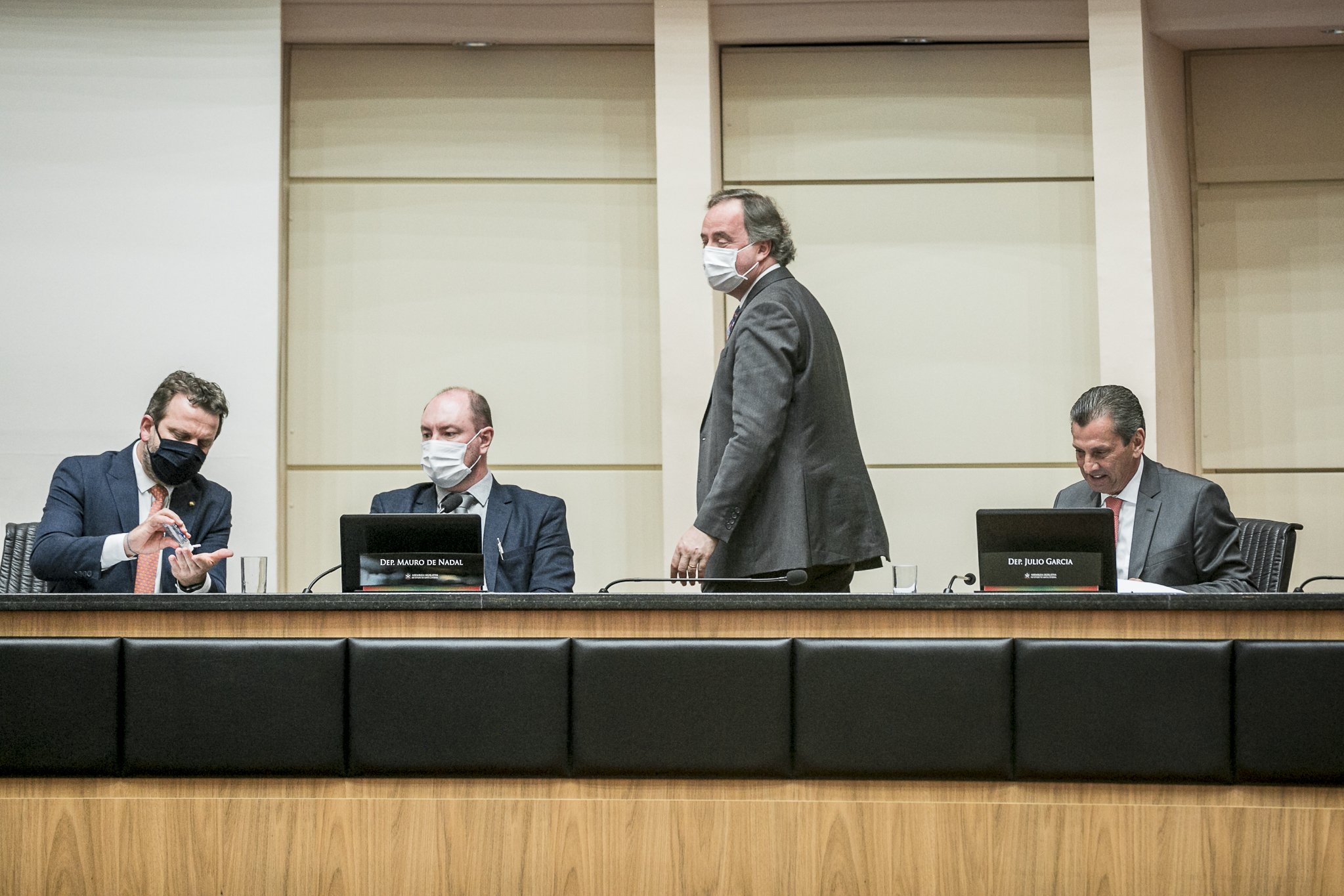 Deputado Júlio Garcia (PSD), Deputado Mauro de Nadal (MDB), Deputado Kennedy Nunes (PSD) e Deputado Jerry Comper (MDB)