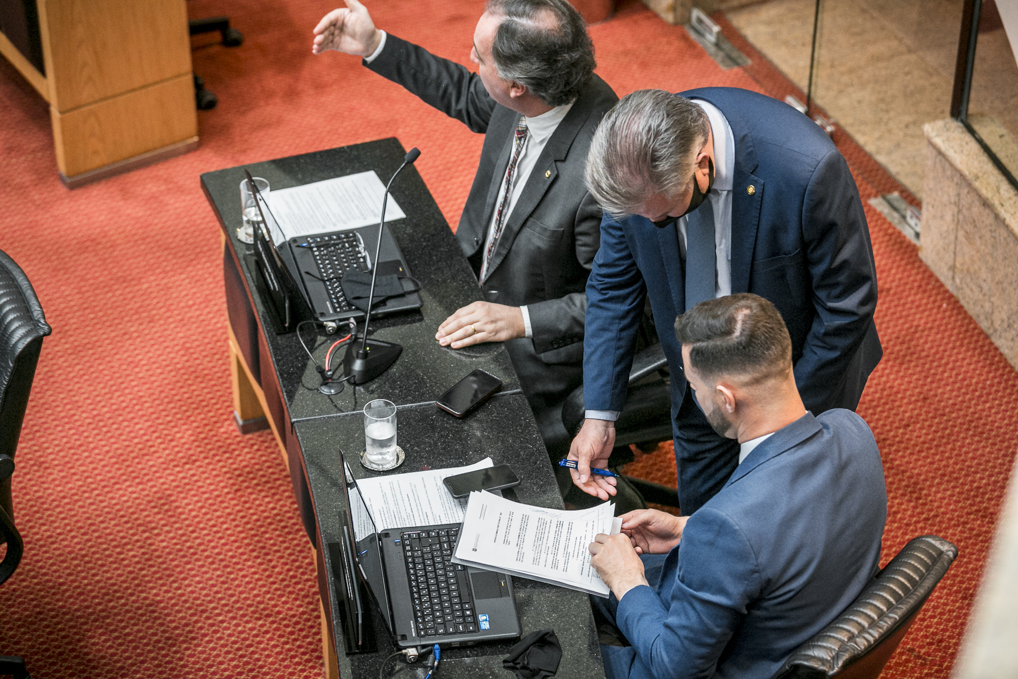 Deputado Kennedy Nunes (PSD), Deputado Felipe Estevão (PSL), e Deputado Cesar Valduga (PCdoB)